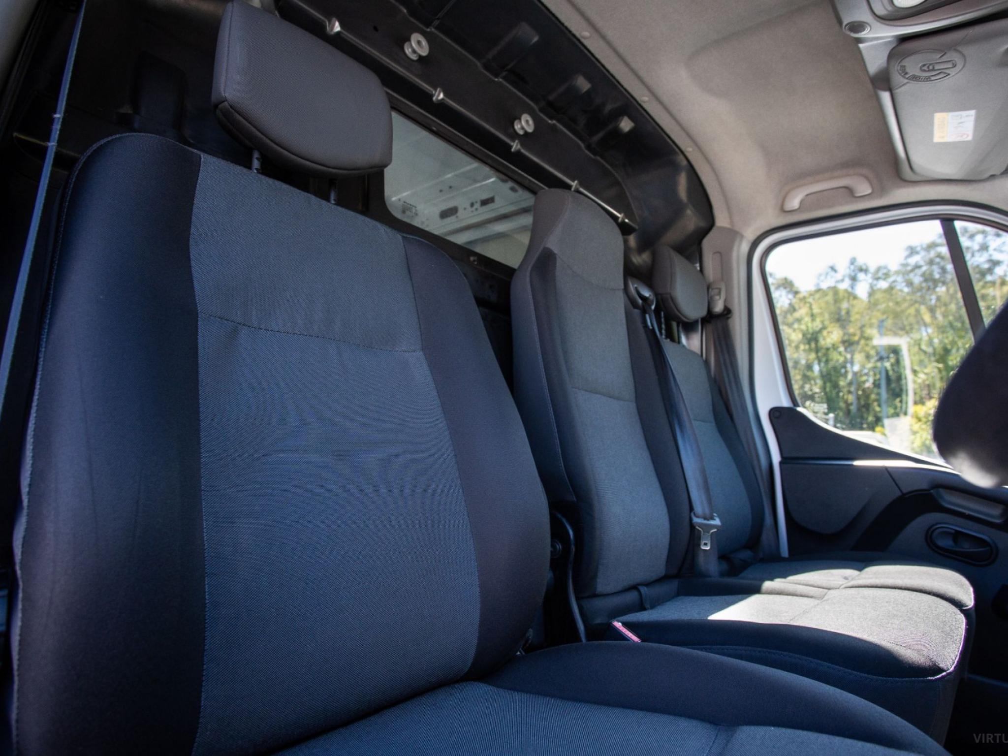 RENAULT Master