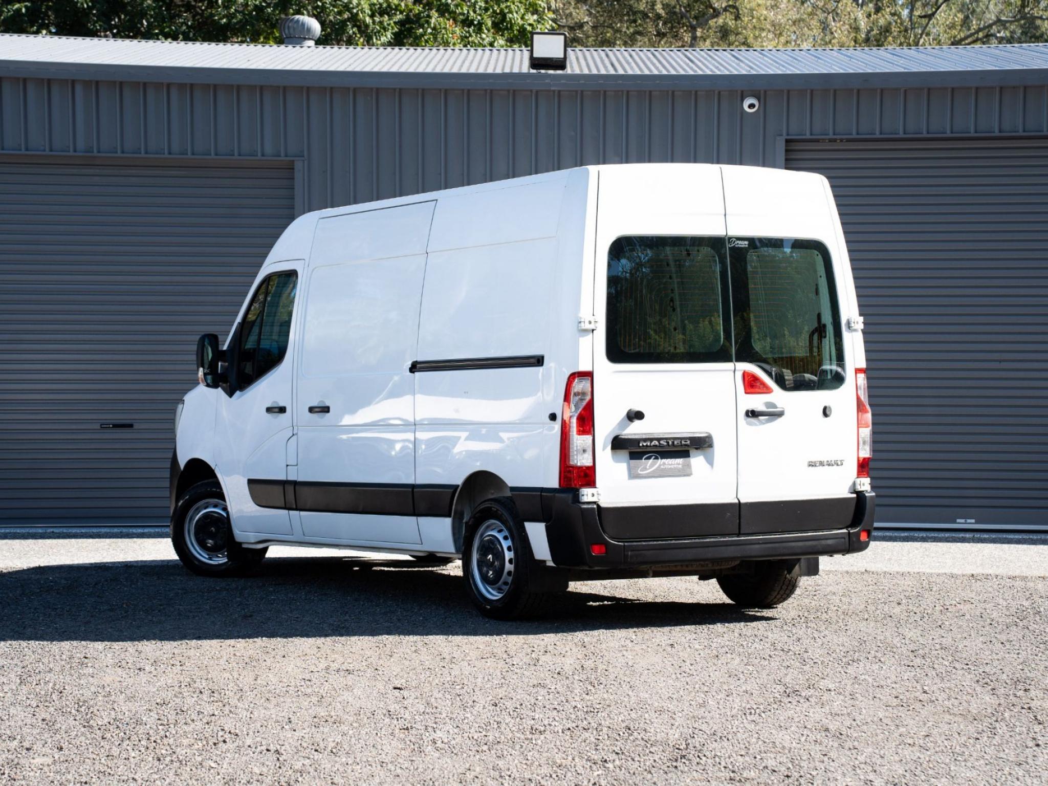 RENAULT Master