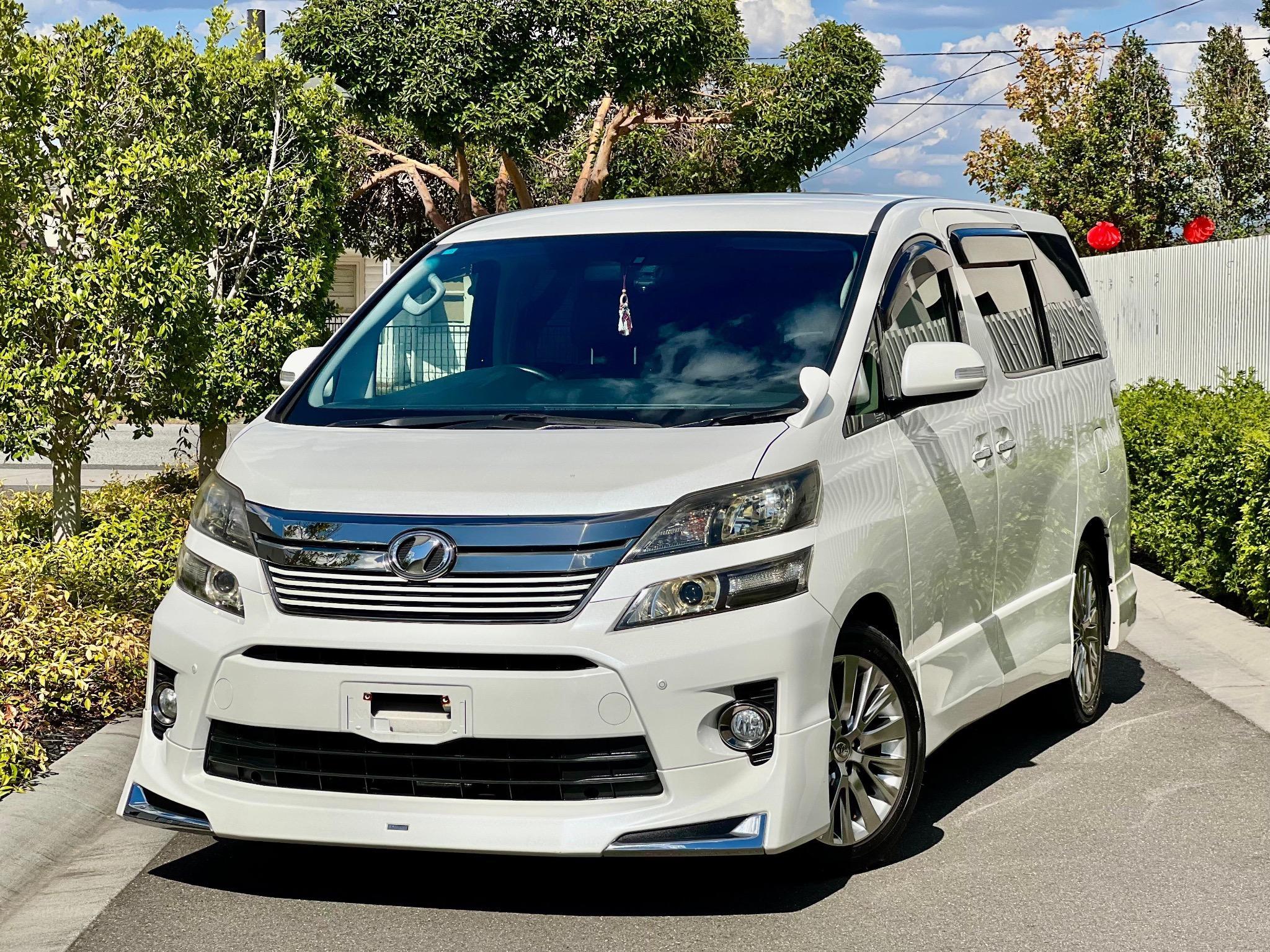 TOYOTA VELLFIRE