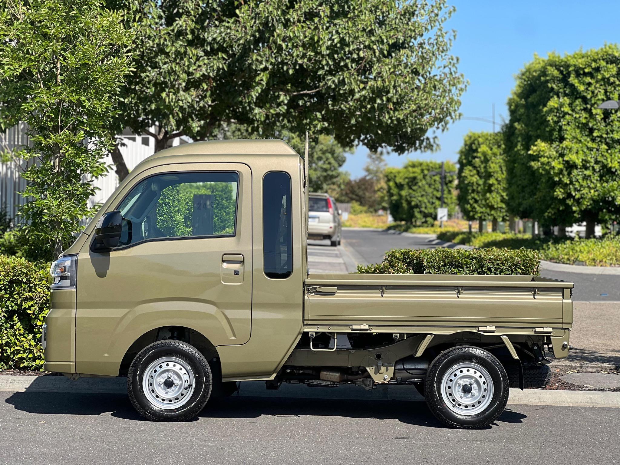 DAIHATSU HI-JET