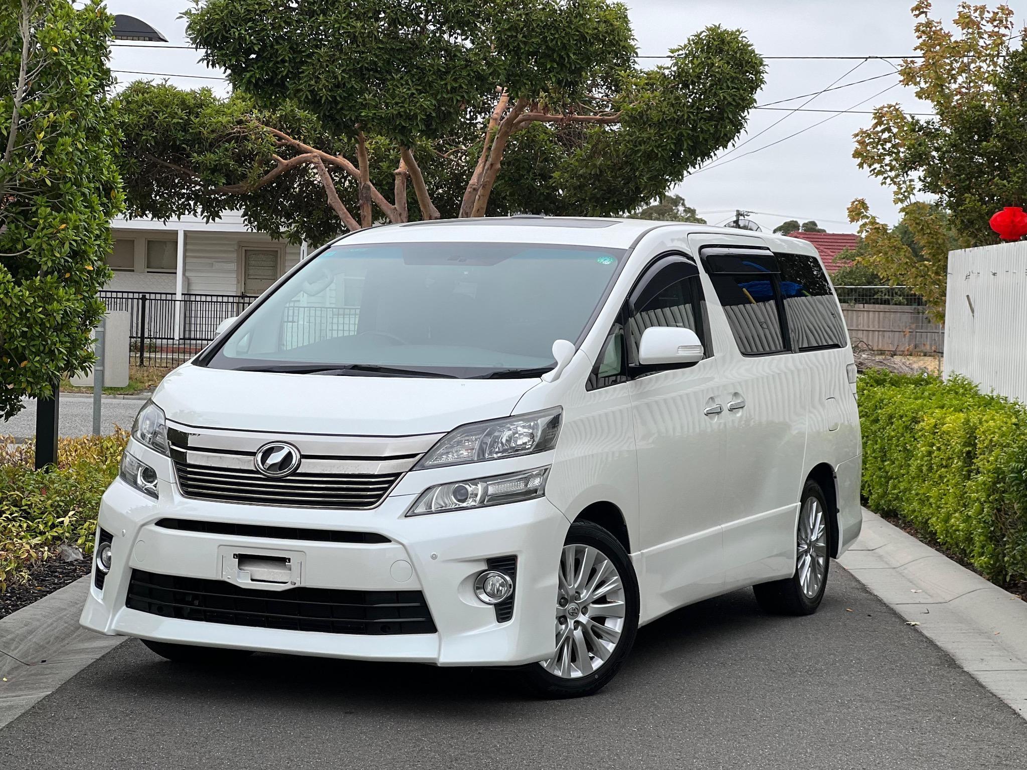 TOYOTA VELLFIRE