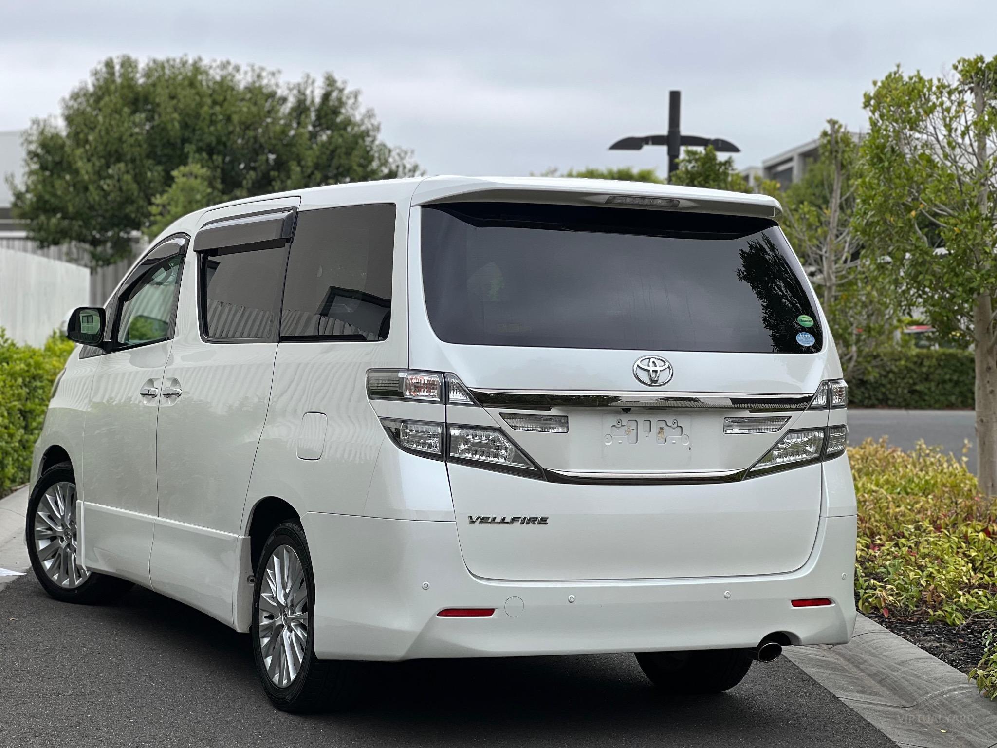 TOYOTA VELLFIRE