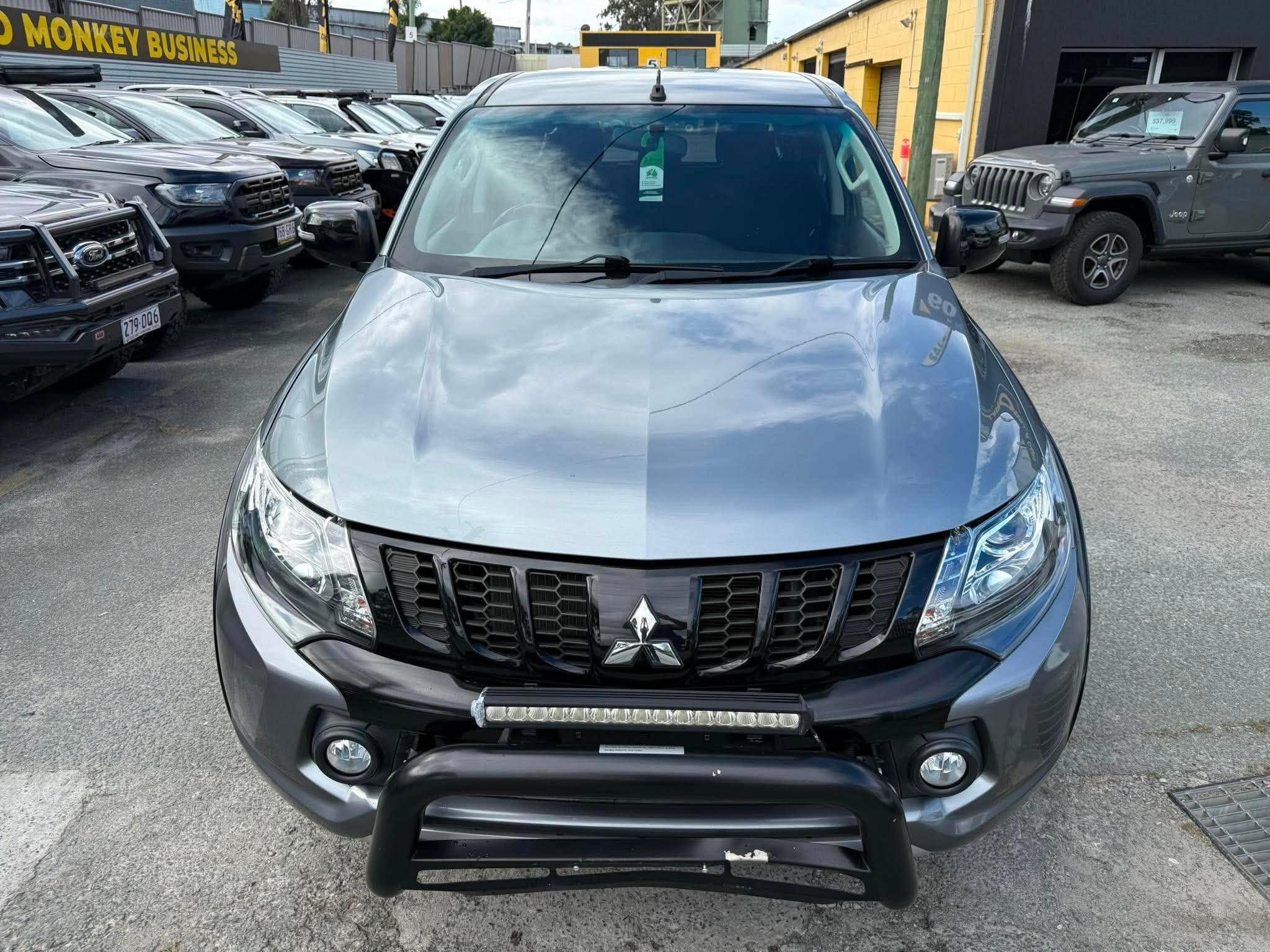 MITSUBISHI TRITON