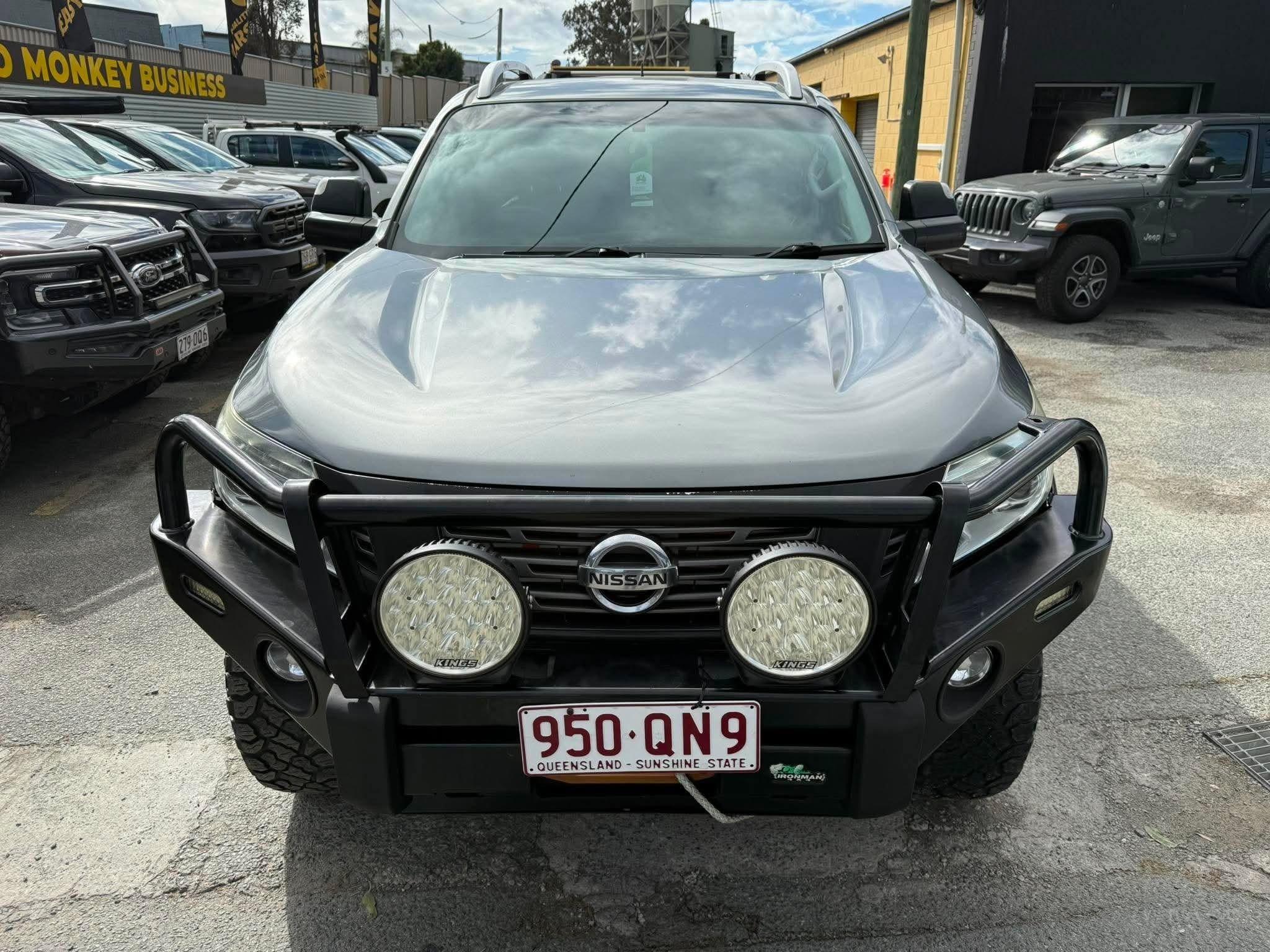 NISSAN NAVARA