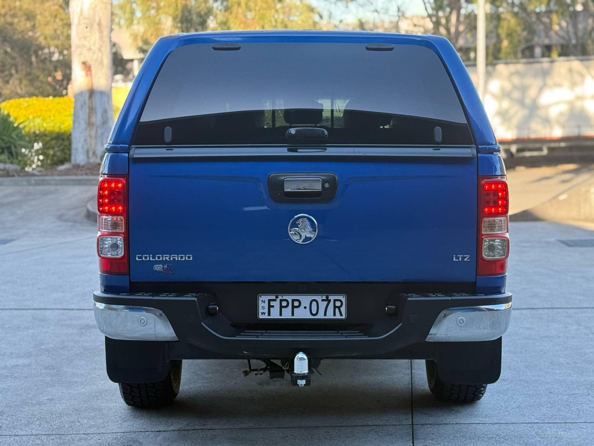 HOLDEN COLORADO
