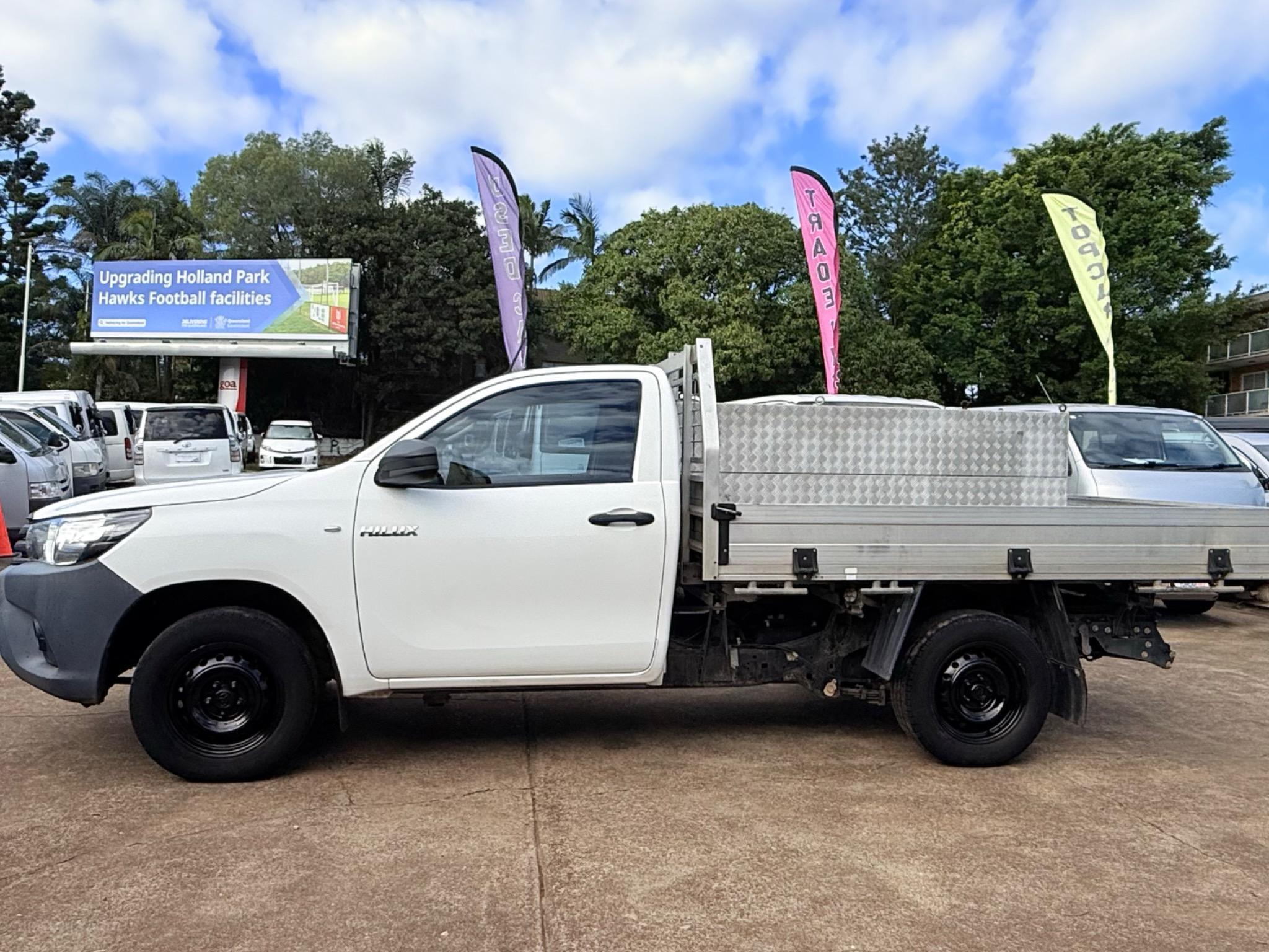 TOYOTA HILUX