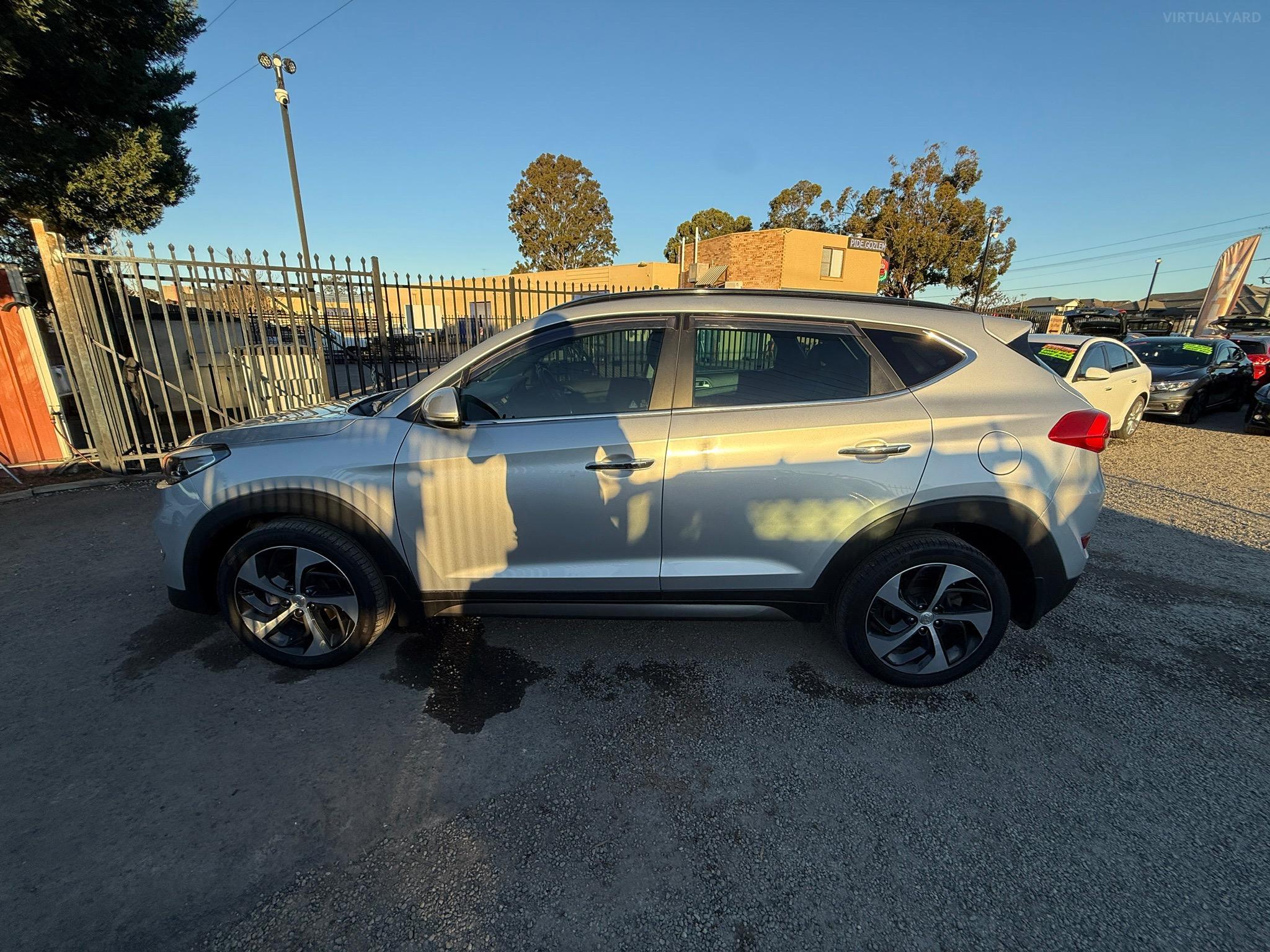 HYUNDAI TUCSON