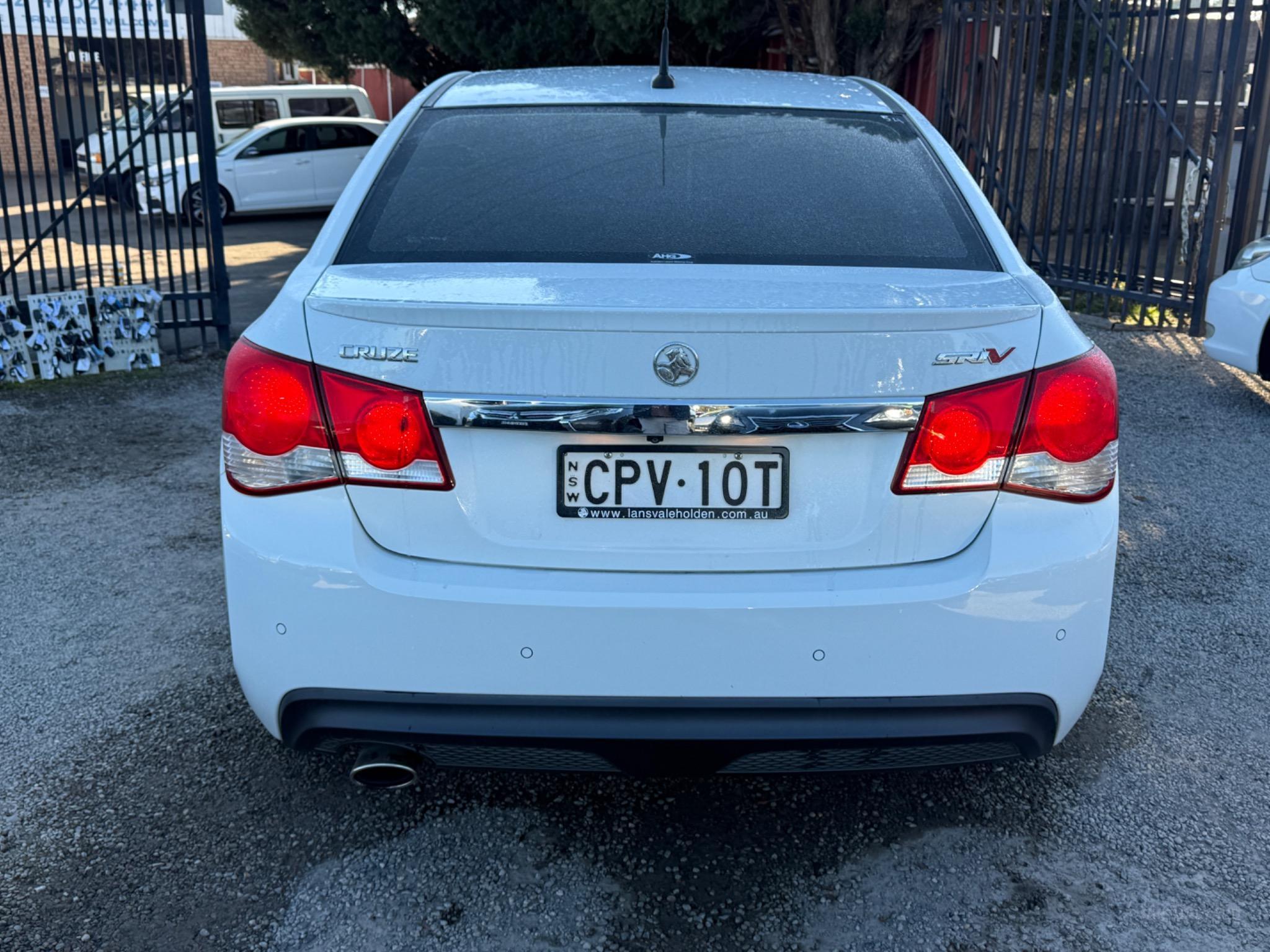 HOLDEN CRUZE