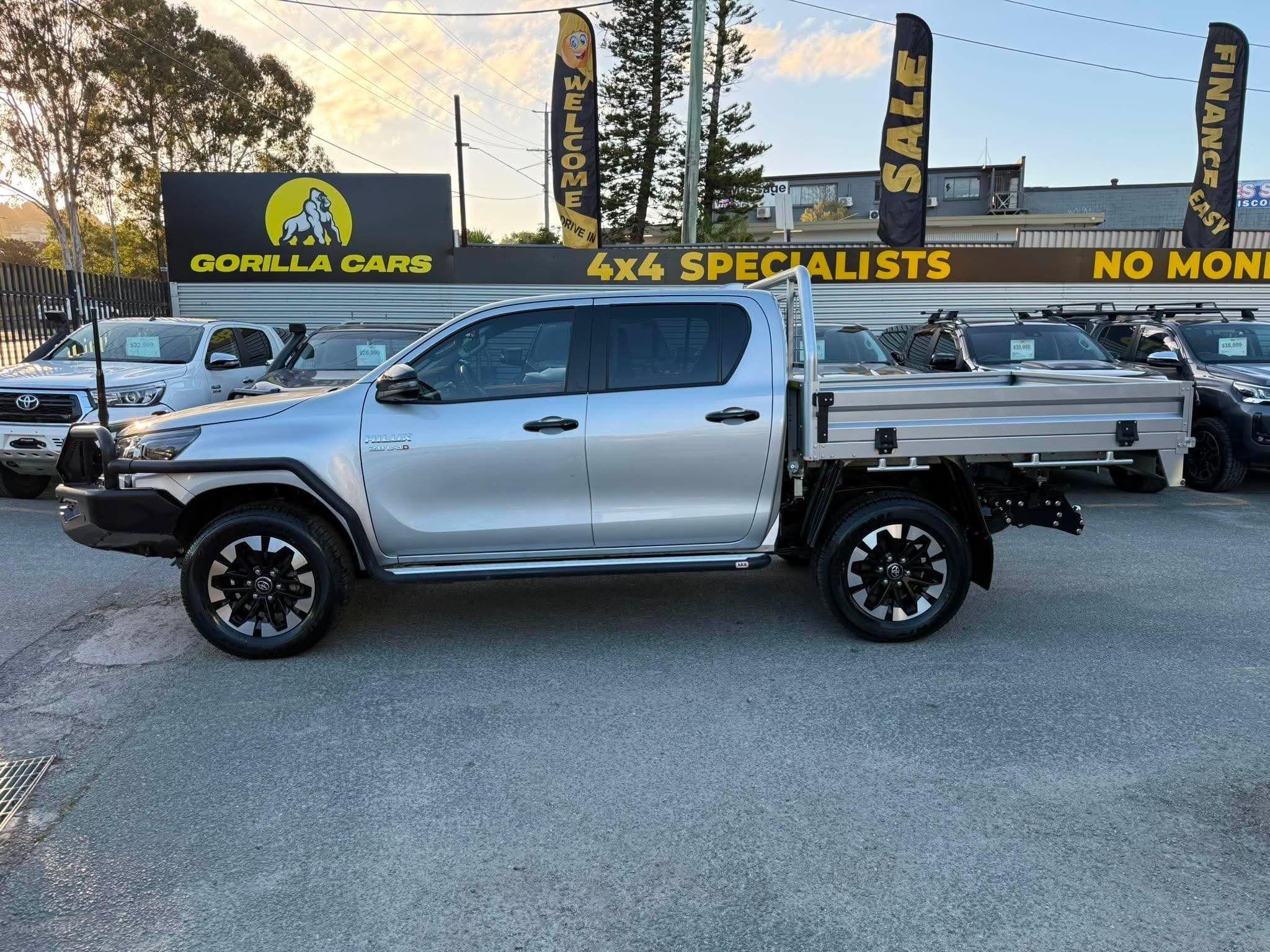 TOYOTA HILUX