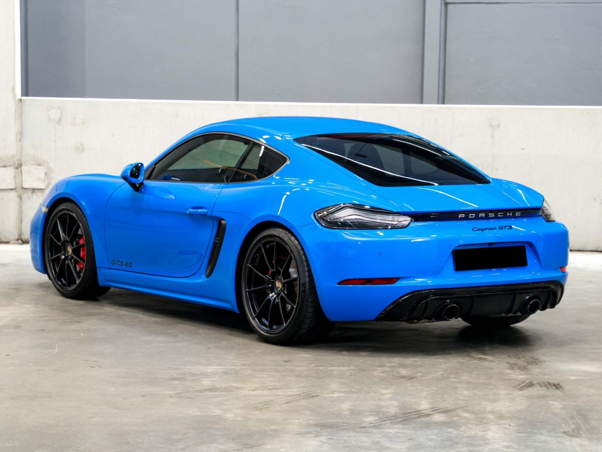 PORSCHE 718