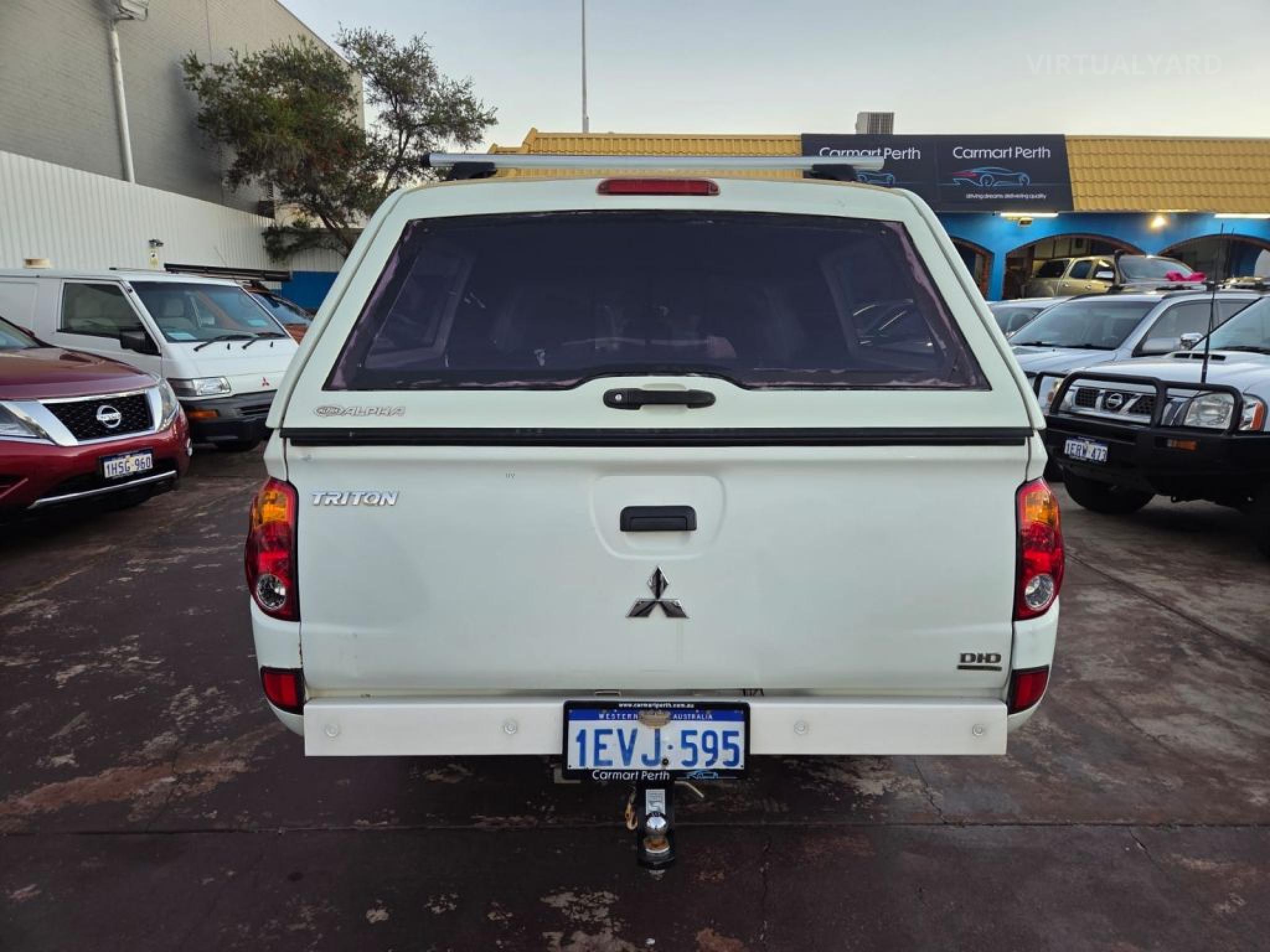 MITSUBISHI TRITON