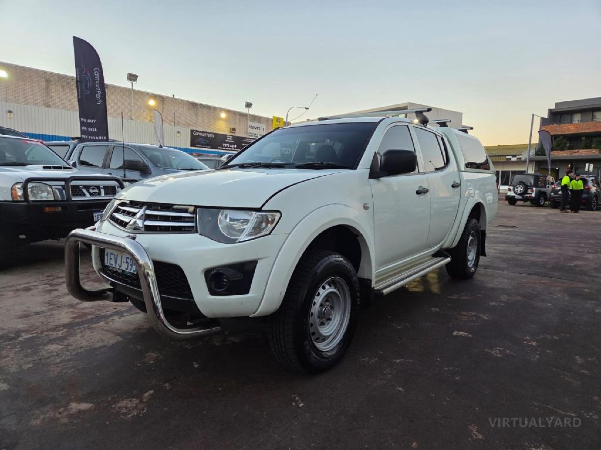 MITSUBISHI TRITON