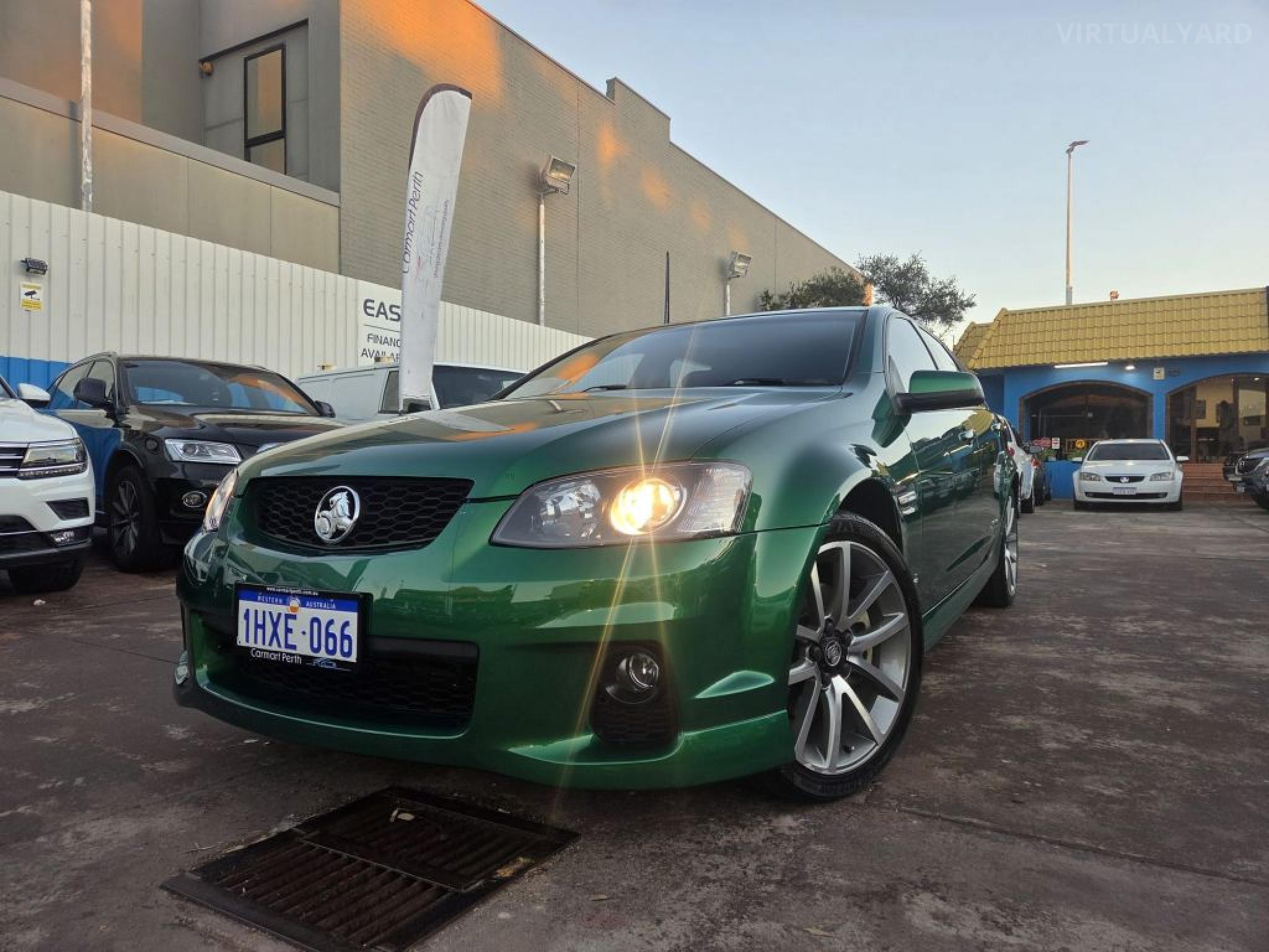 HOLDEN COMMODORE