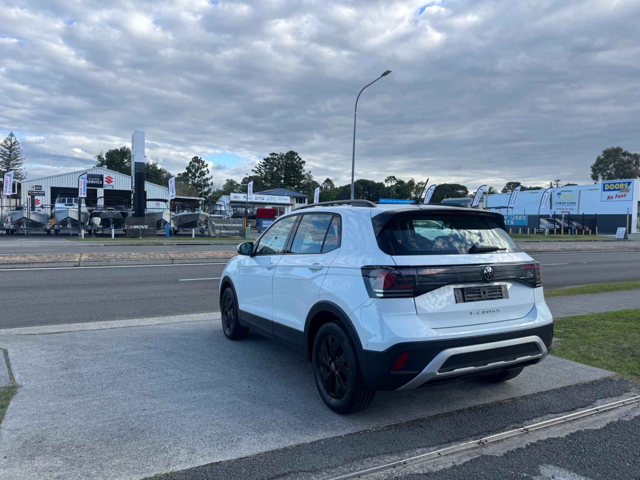 VOLKSWAGEN T-CROSS