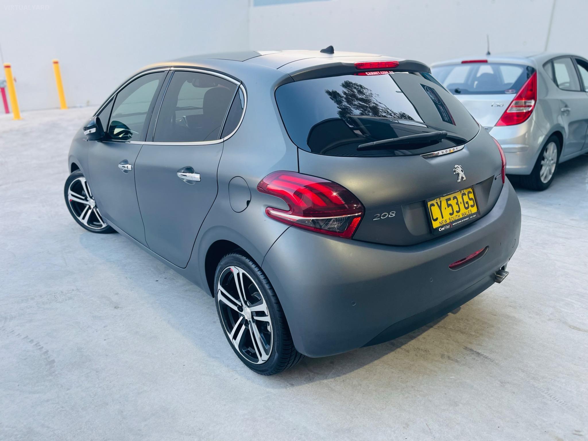 PEUGEOT 208