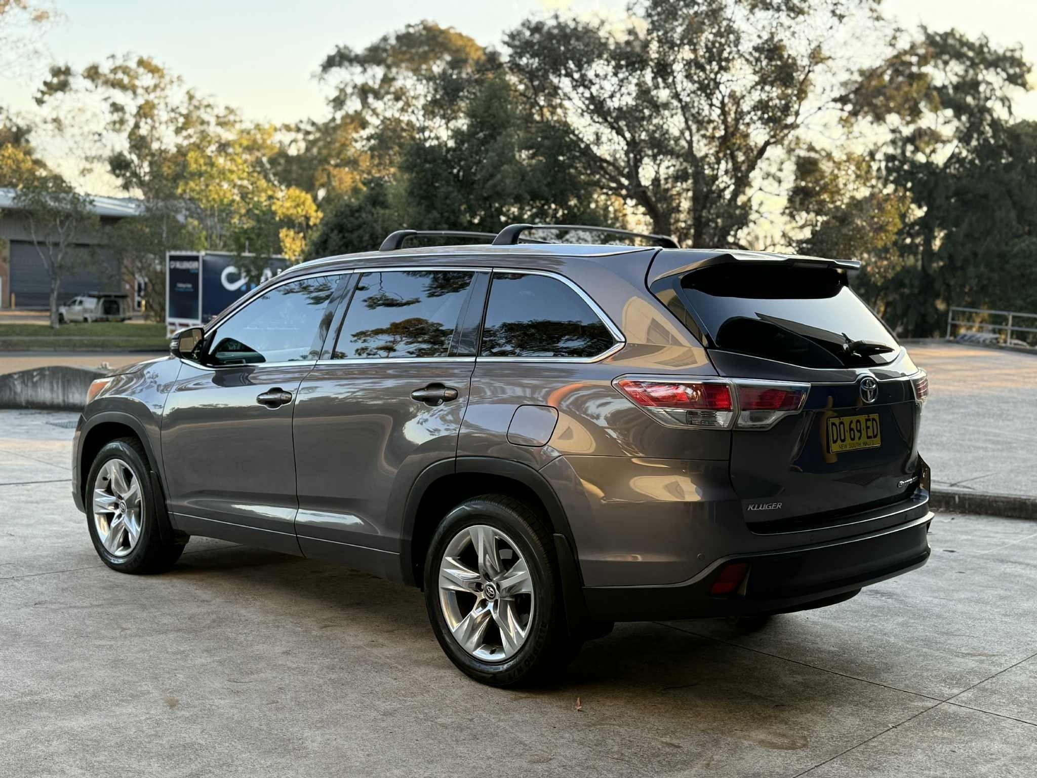 TOYOTA KLUGER