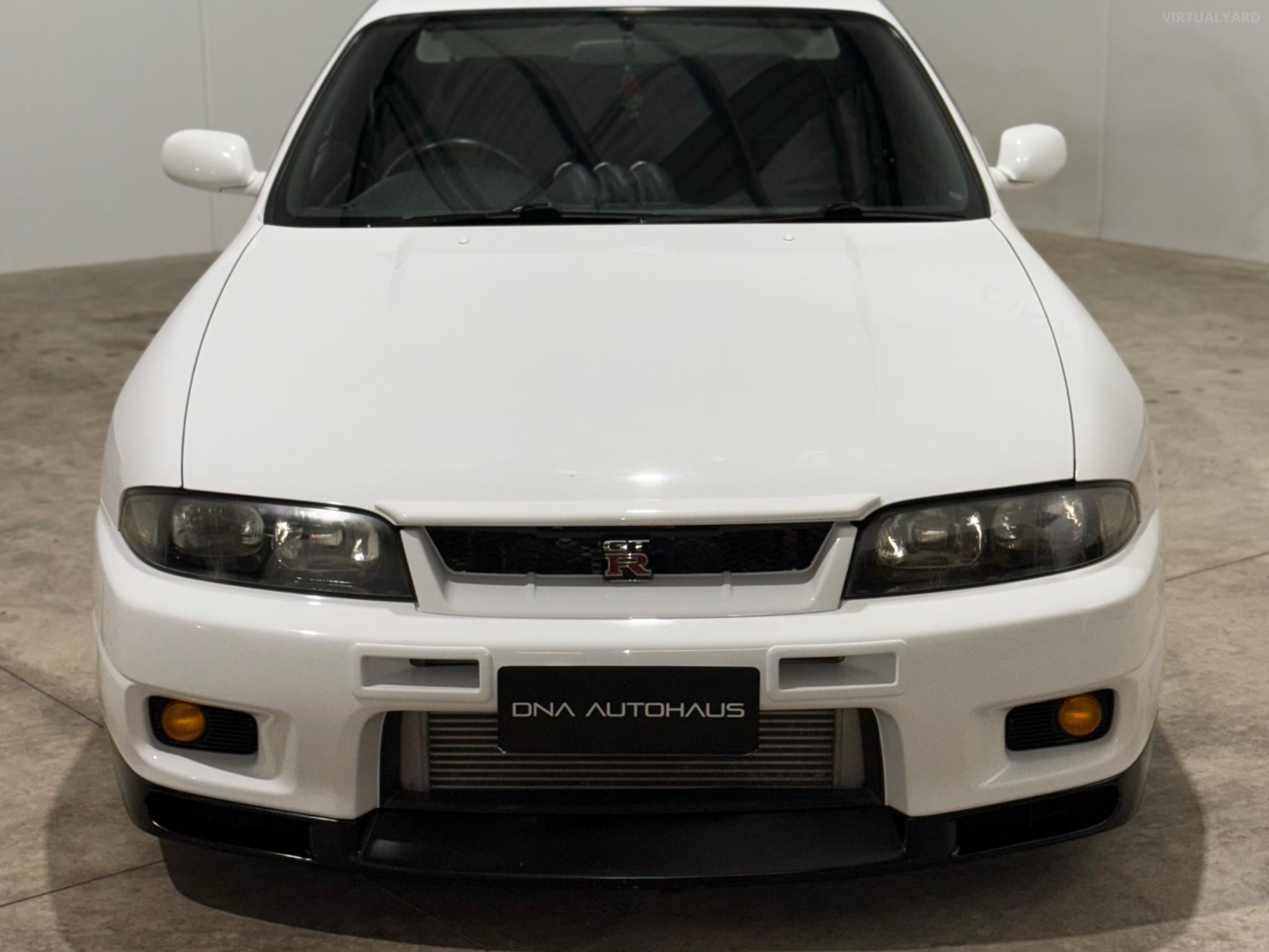 NISSAN SKYLINE