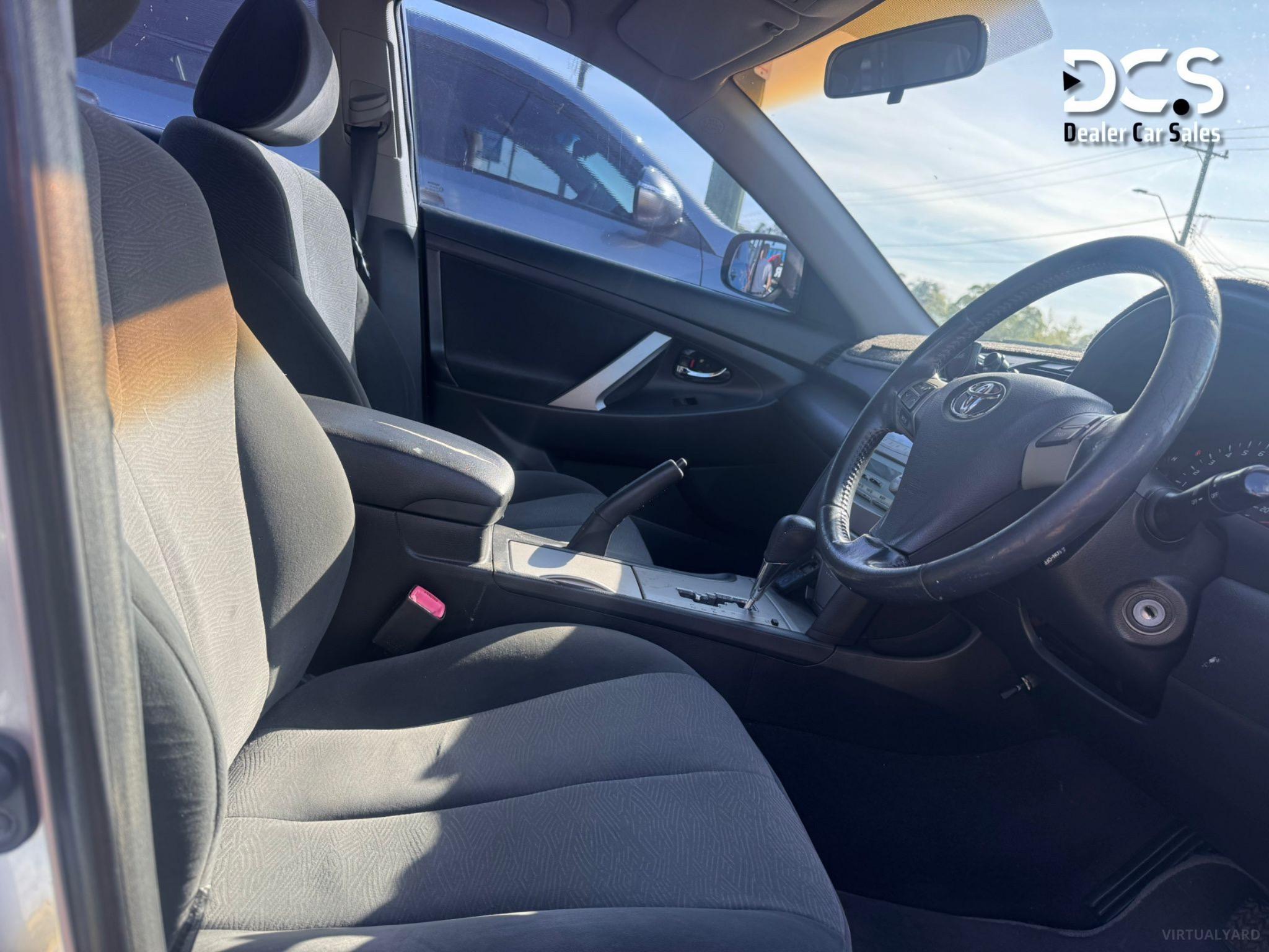 TOYOTA CAMRY