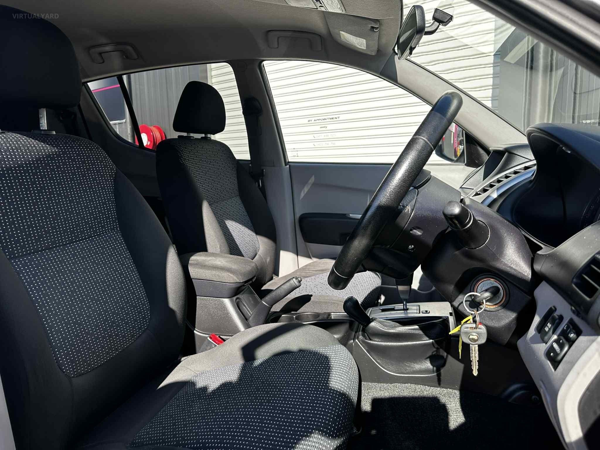 MITSUBISHI TRITON