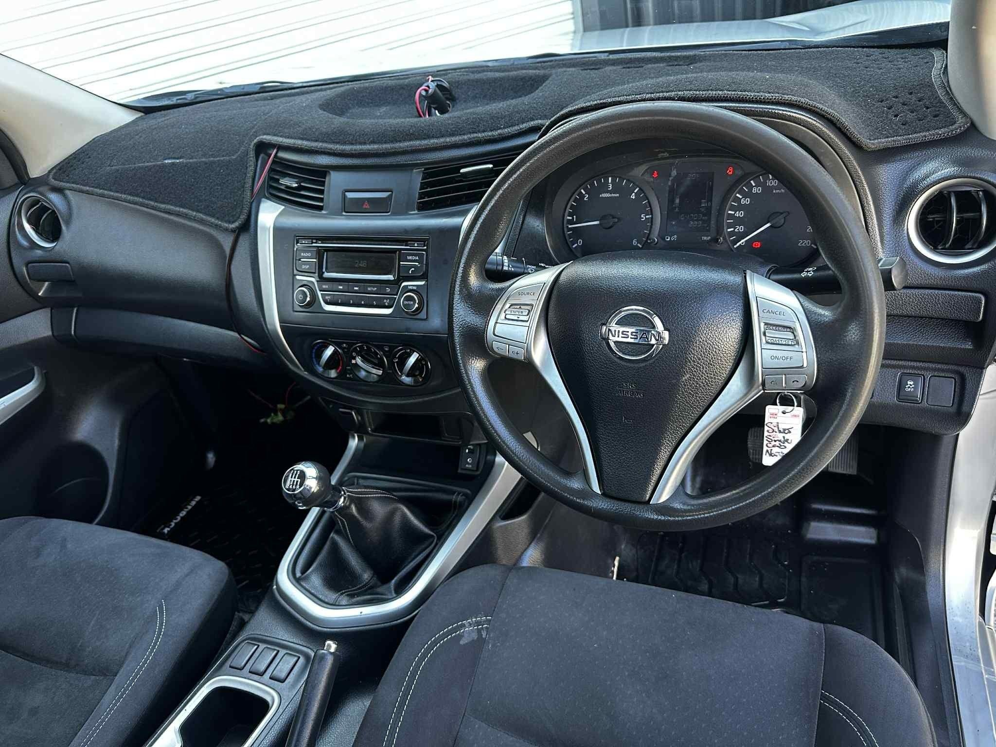 NISSAN NAVARA