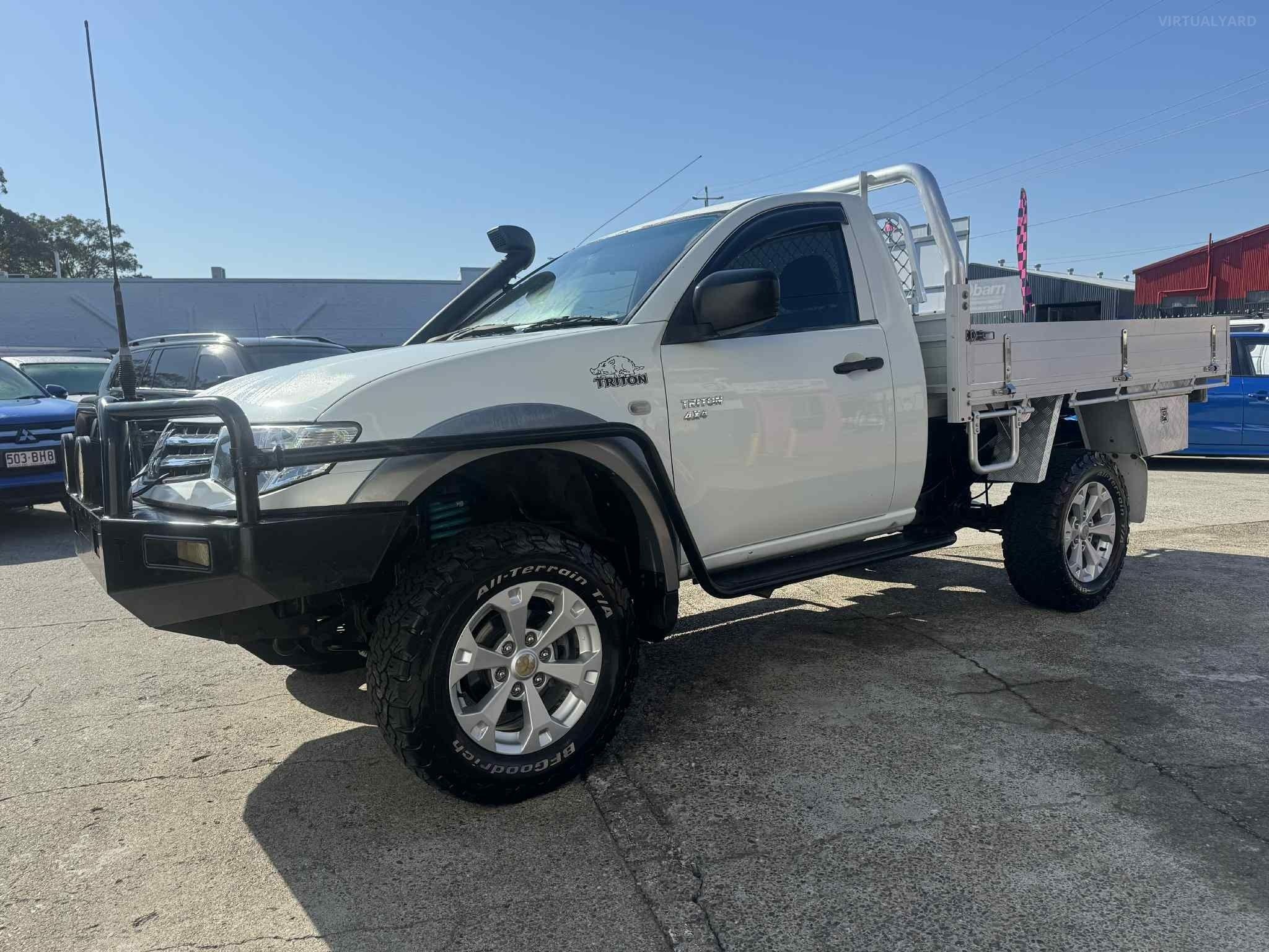 MITSUBISHI TRITON