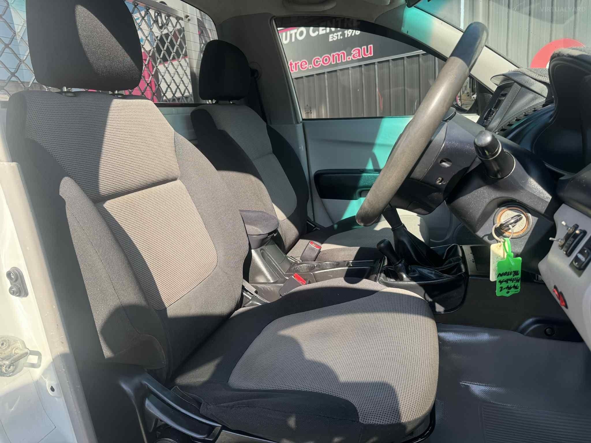 MITSUBISHI TRITON