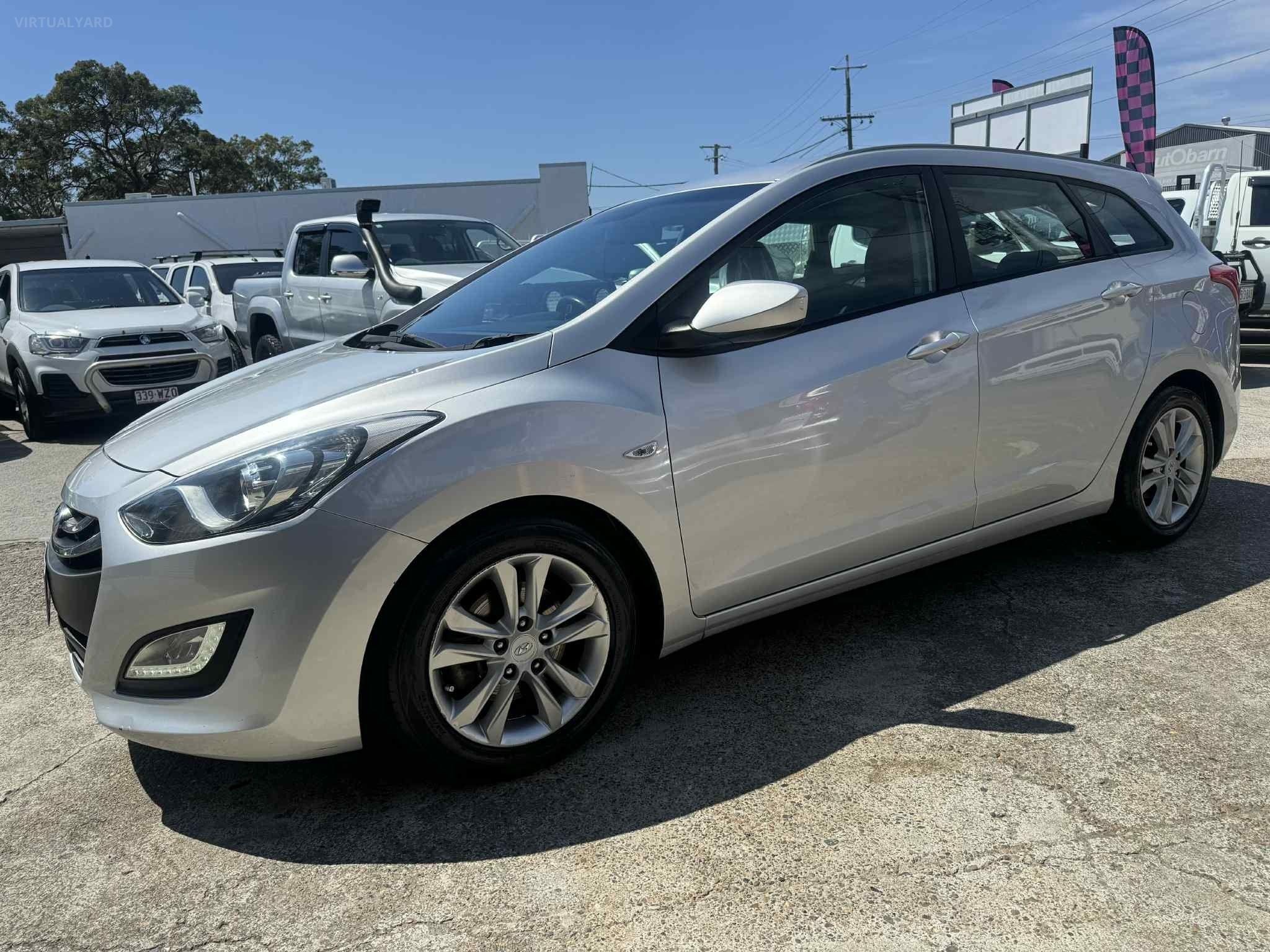 HYUNDAI i30