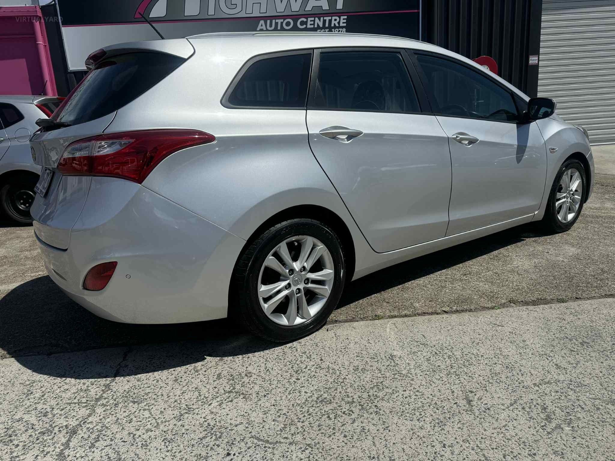 HYUNDAI i30