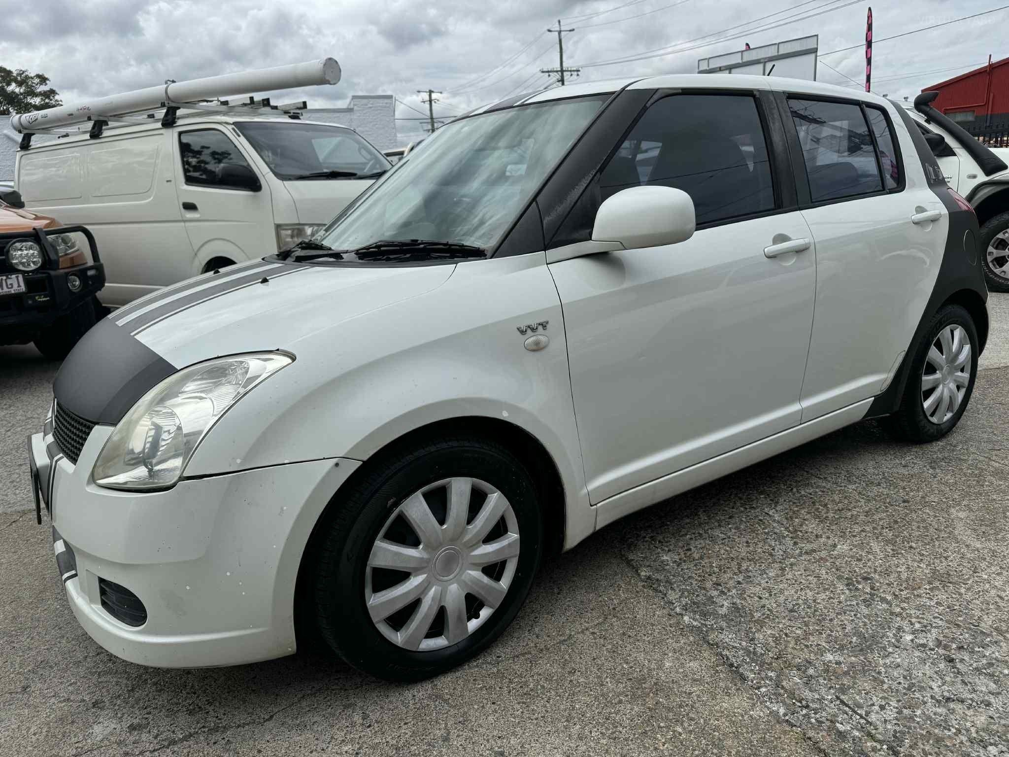 SUZUKI SWIFT