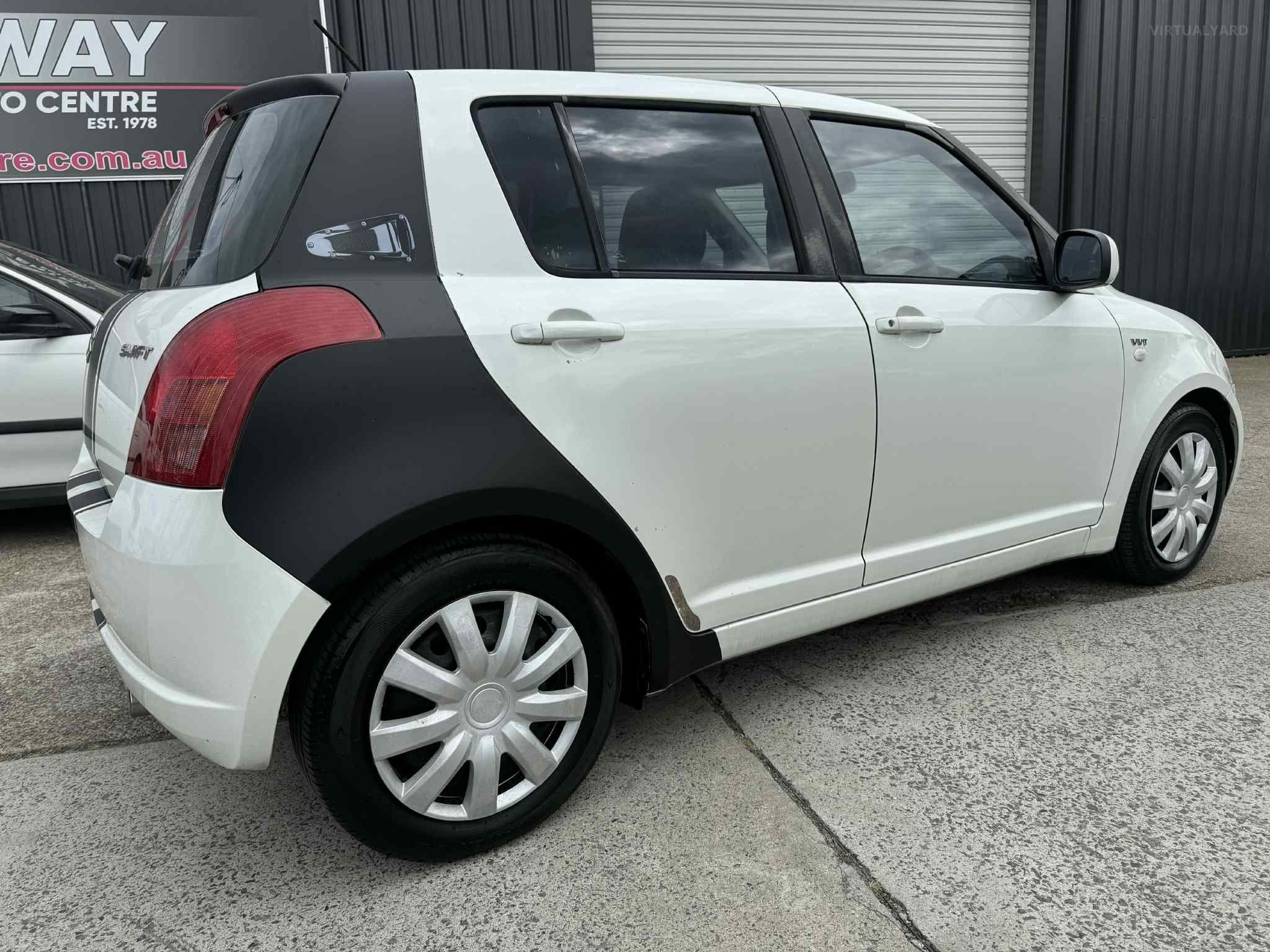 SUZUKI SWIFT