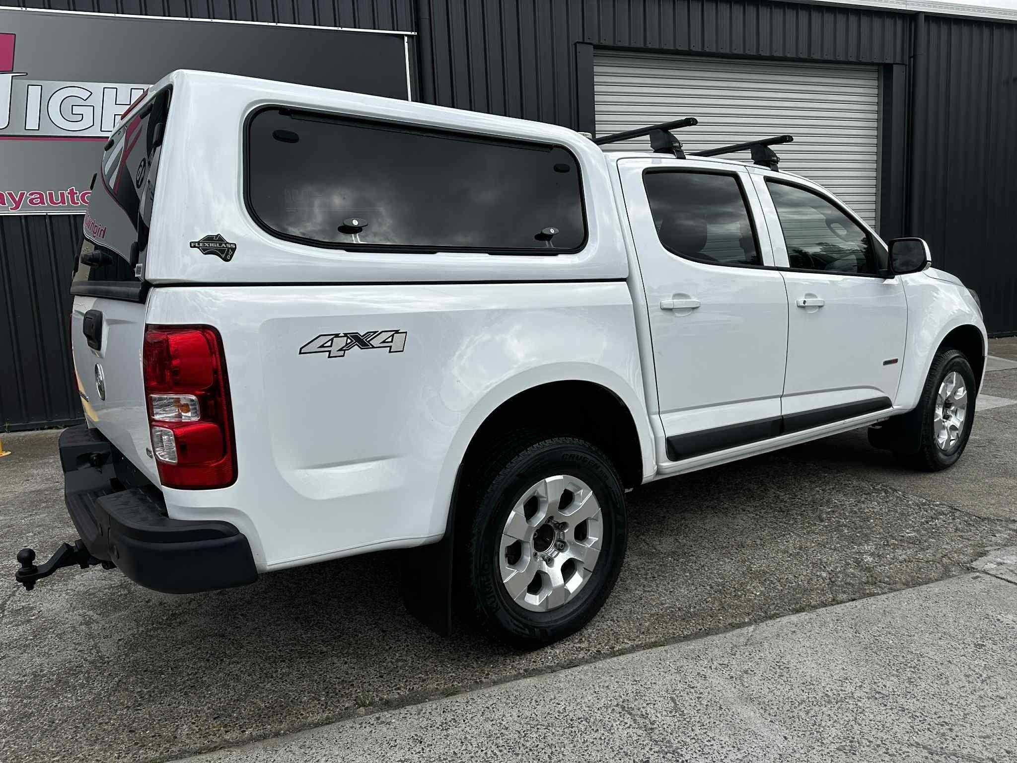 HOLDEN COLORADO
