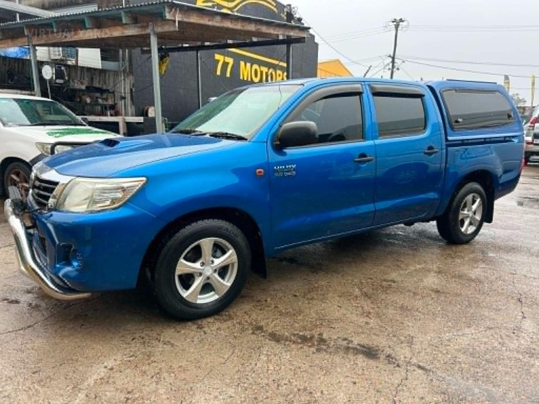 TOYOTA HILUX
