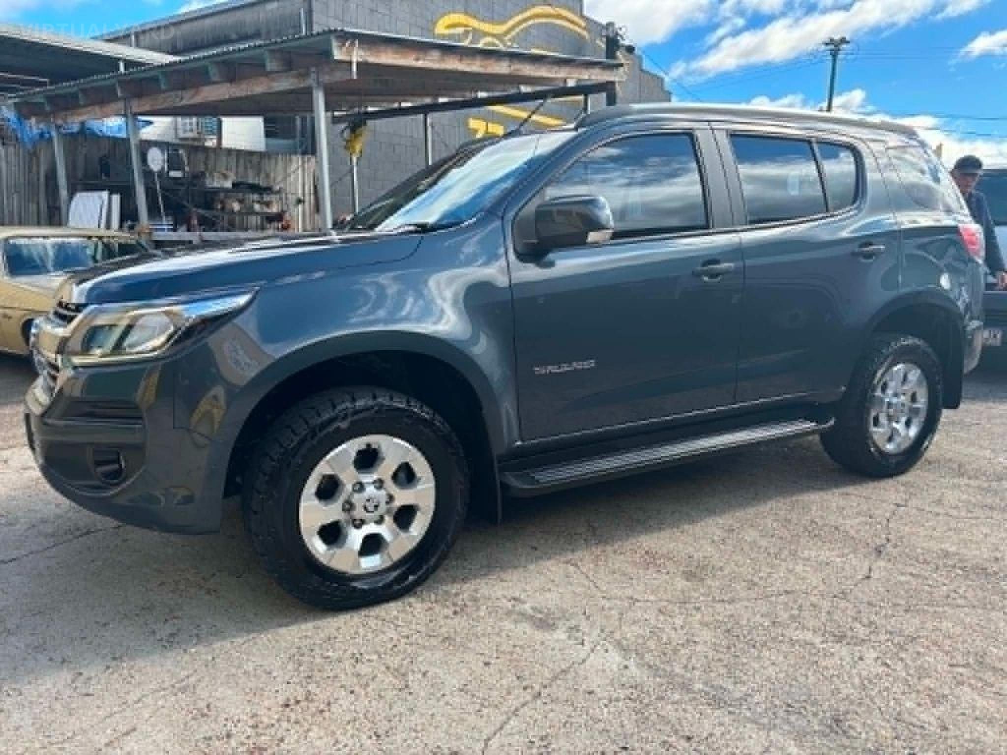 HOLDEN TRAILBLAZER