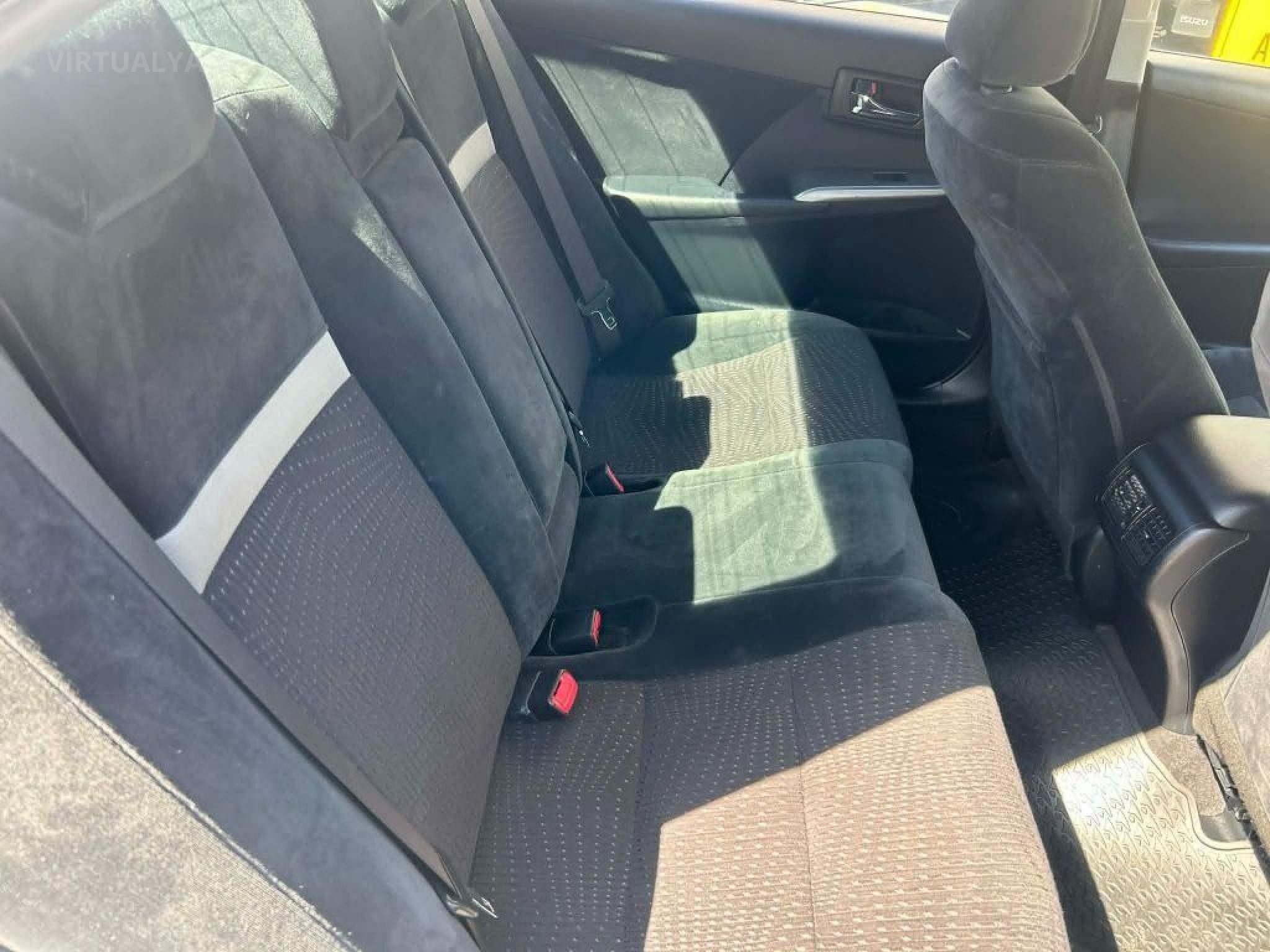 TOYOTA CAMRY