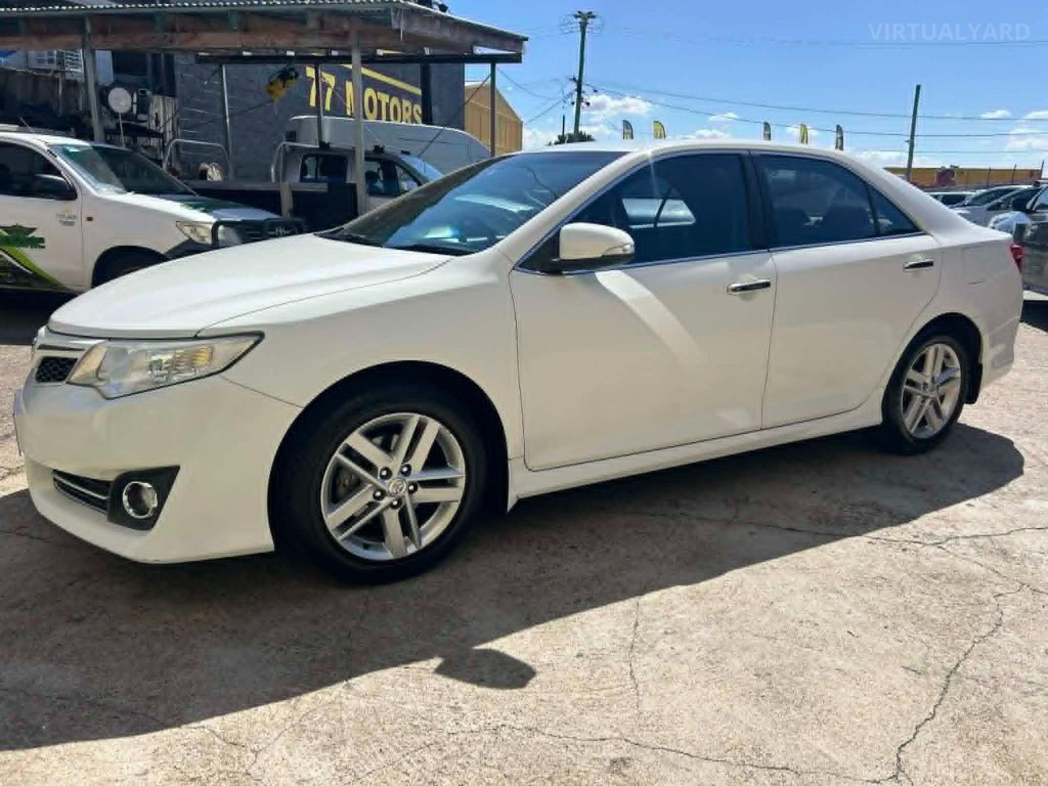 TOYOTA CAMRY