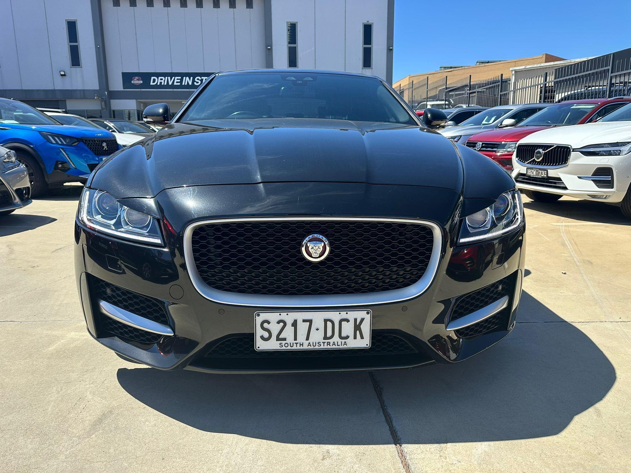 JAGUAR XF