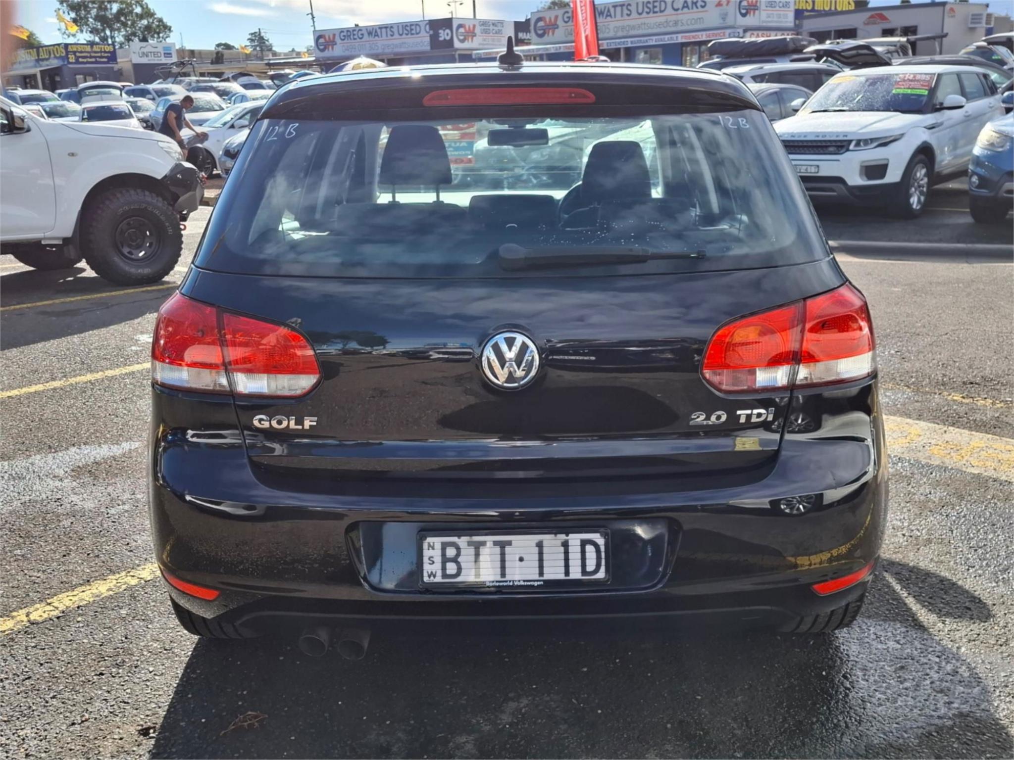 VOLKSWAGEN GOLF