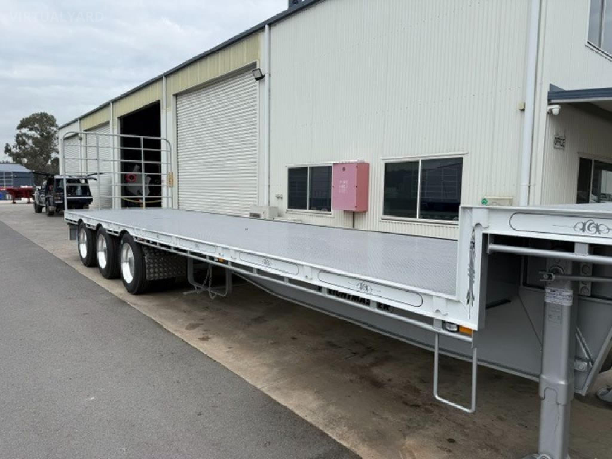 FREIGHTMASTER 44 TRI AXLE DROP DECK