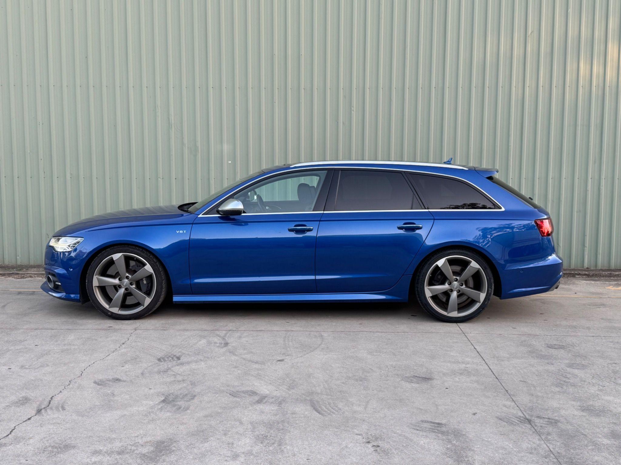 AUDI S6 AVANT