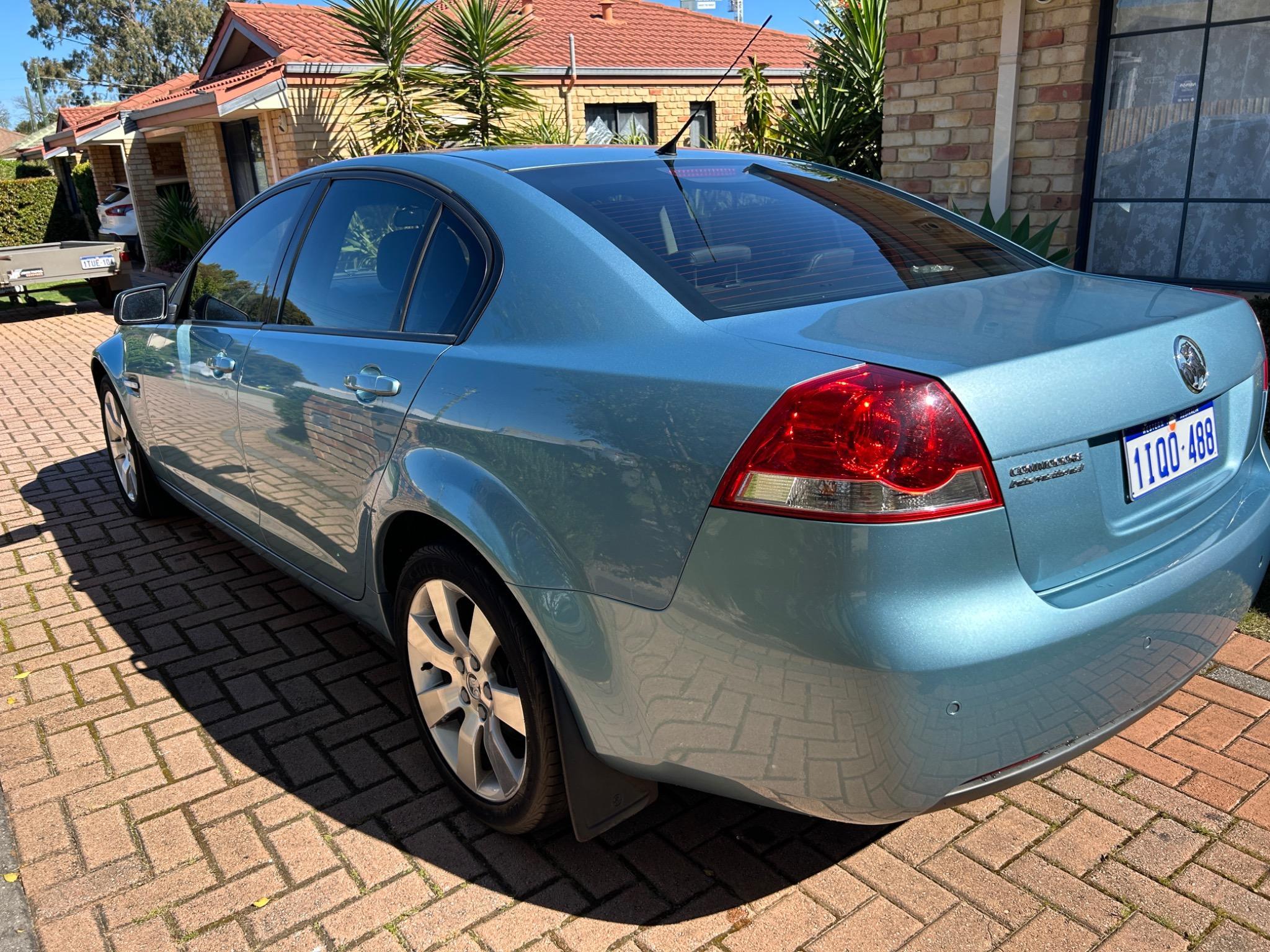 HOLDEN COMMODORE