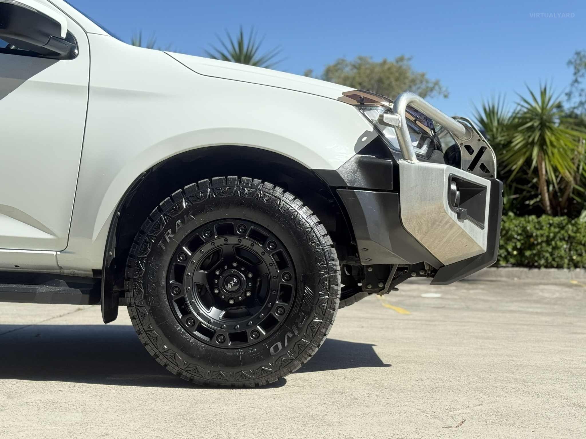 ISUZU D-MAX
