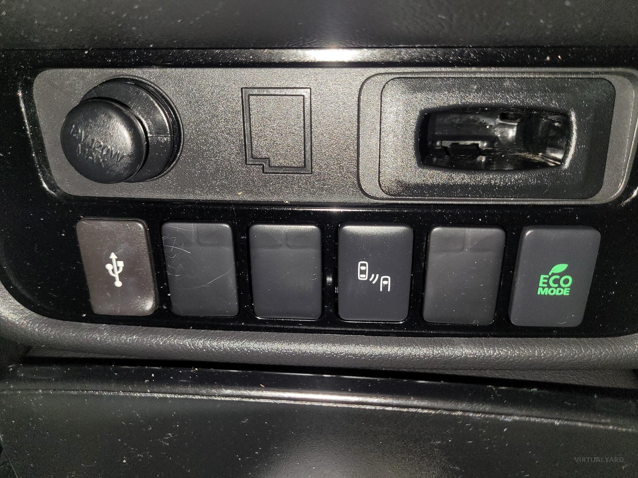MITSUBISHI OUTLANDER 7 SEATER