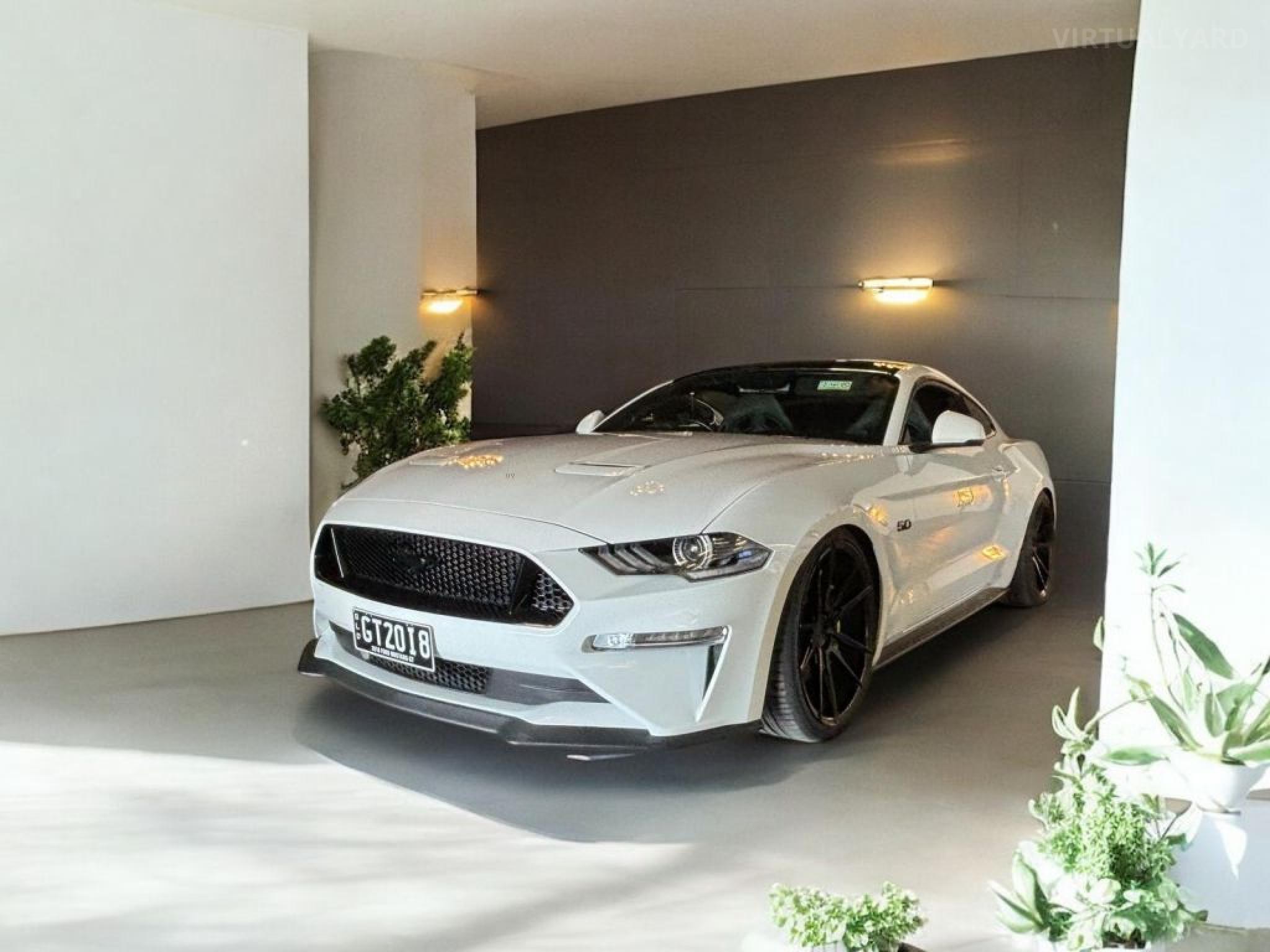 FORD MUSTANG