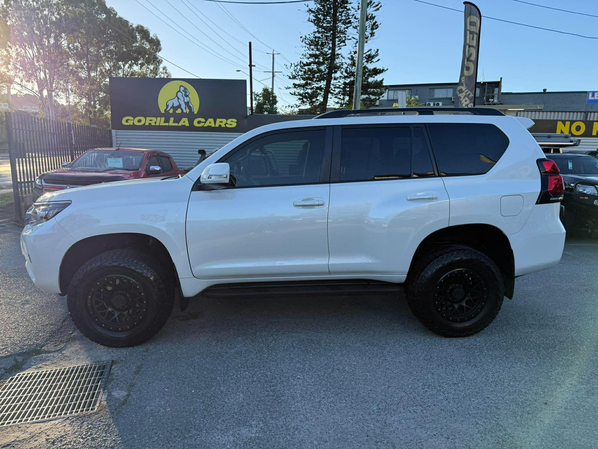 TOYOTA LANDCRUISER PRADO