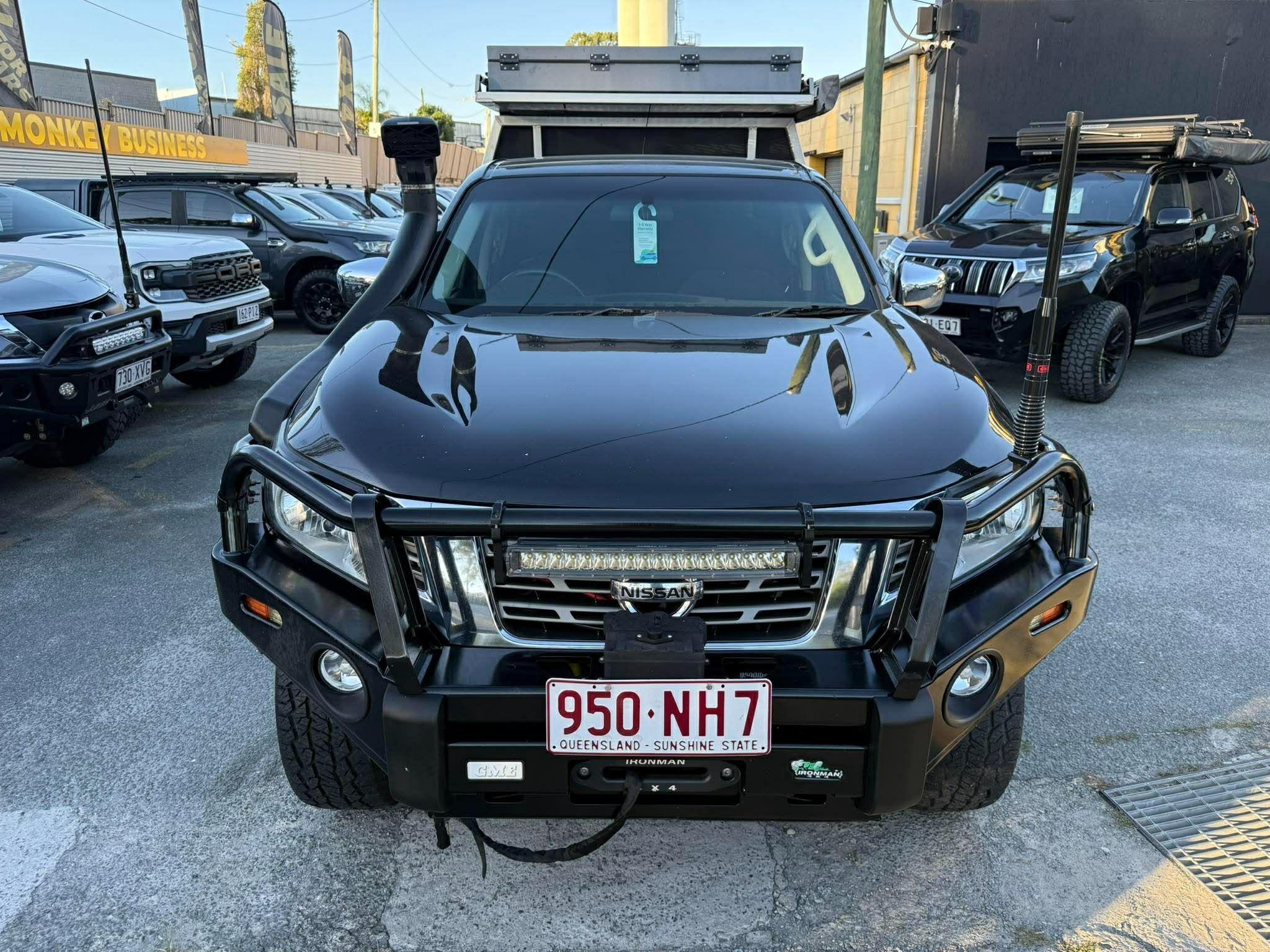 NISSAN NAVARA