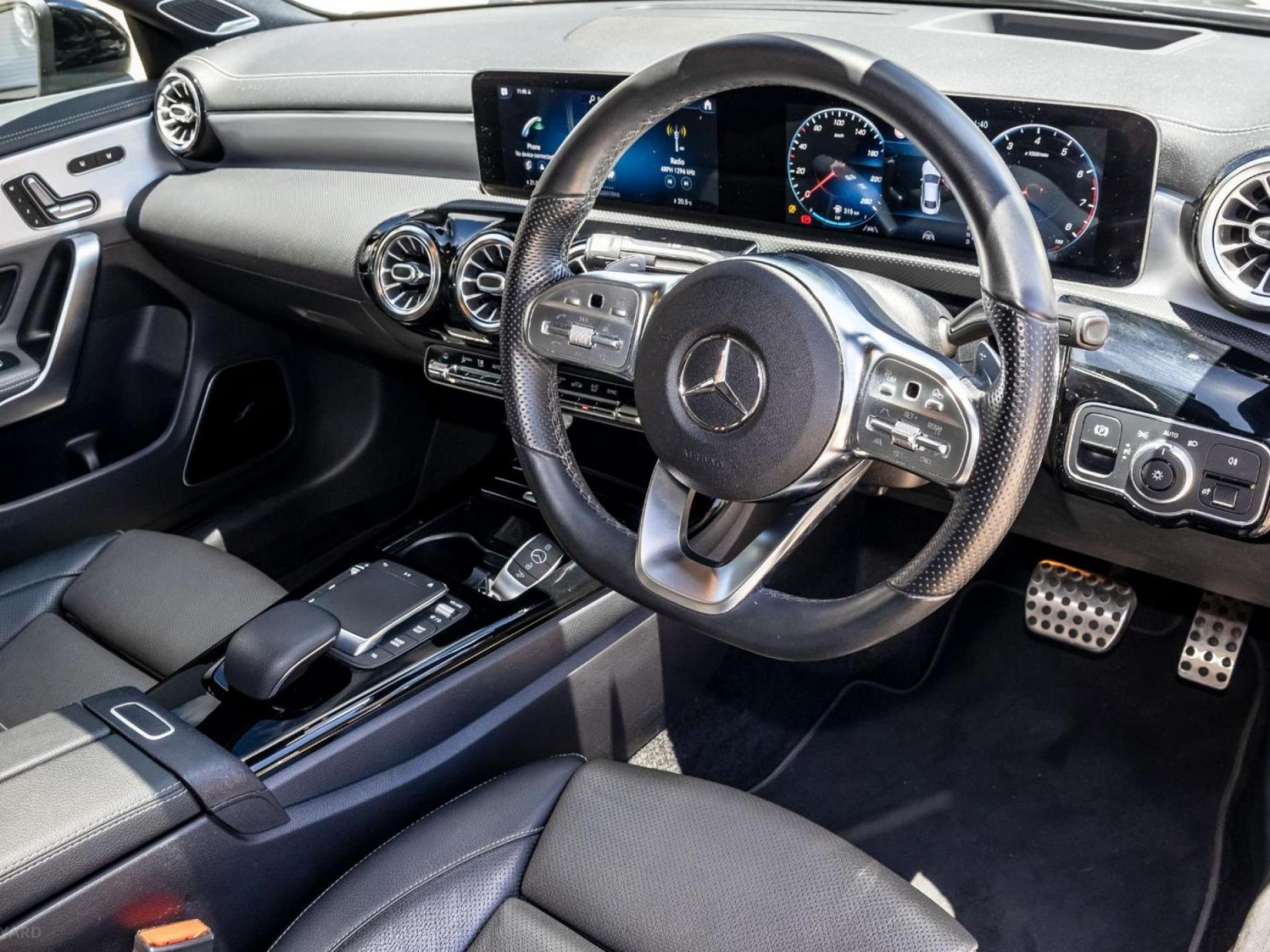 MERCEDES-BENZ CLA