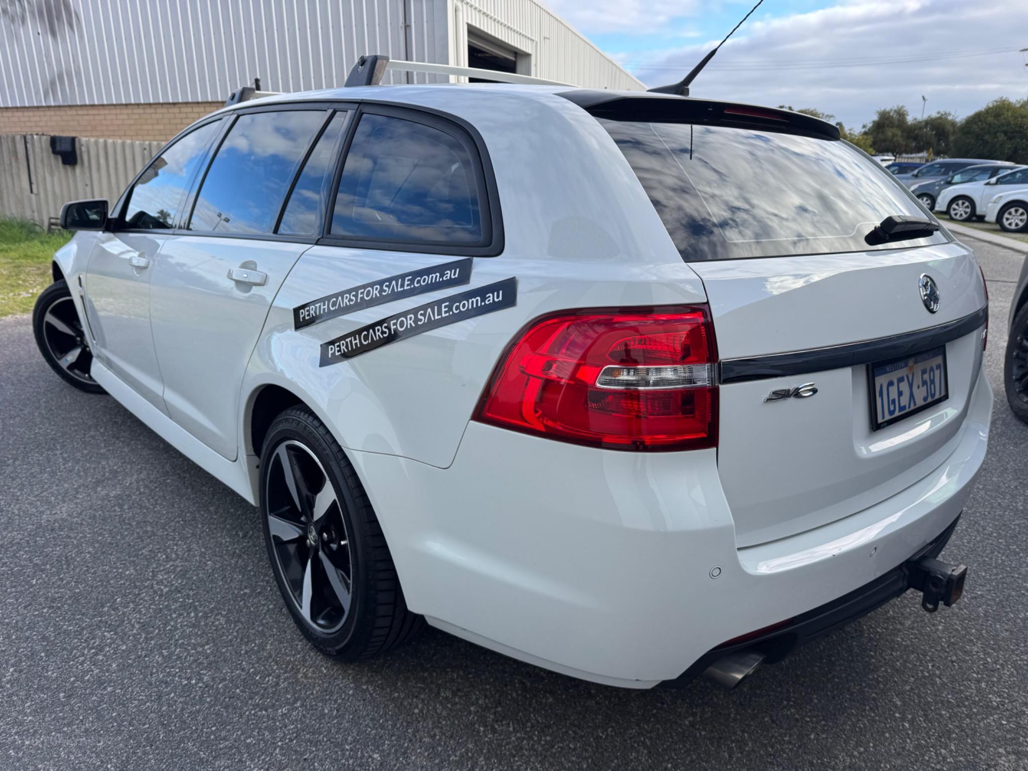 HOLDEN COMMODORE