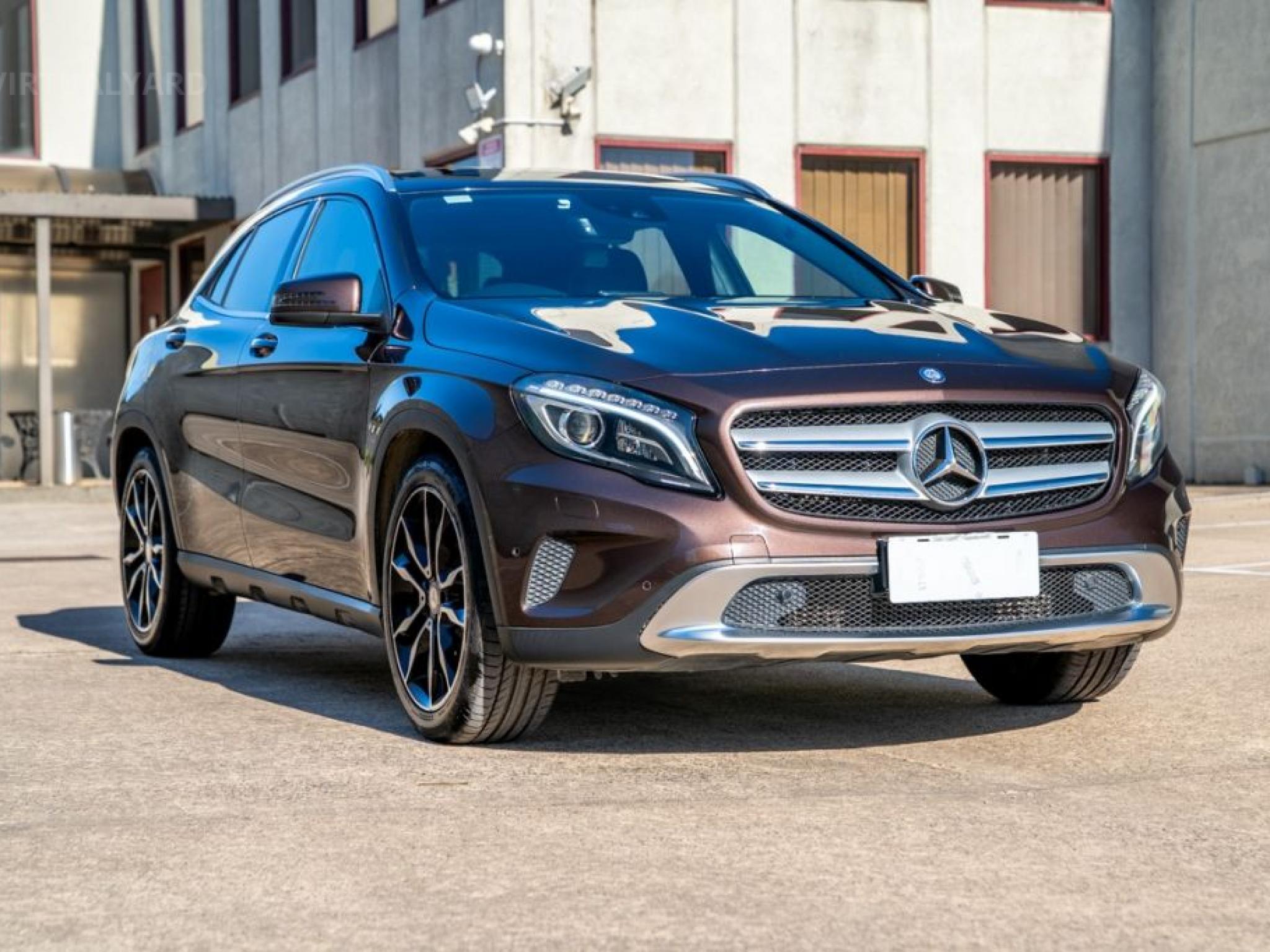 MERCEDES-BENZ GLA