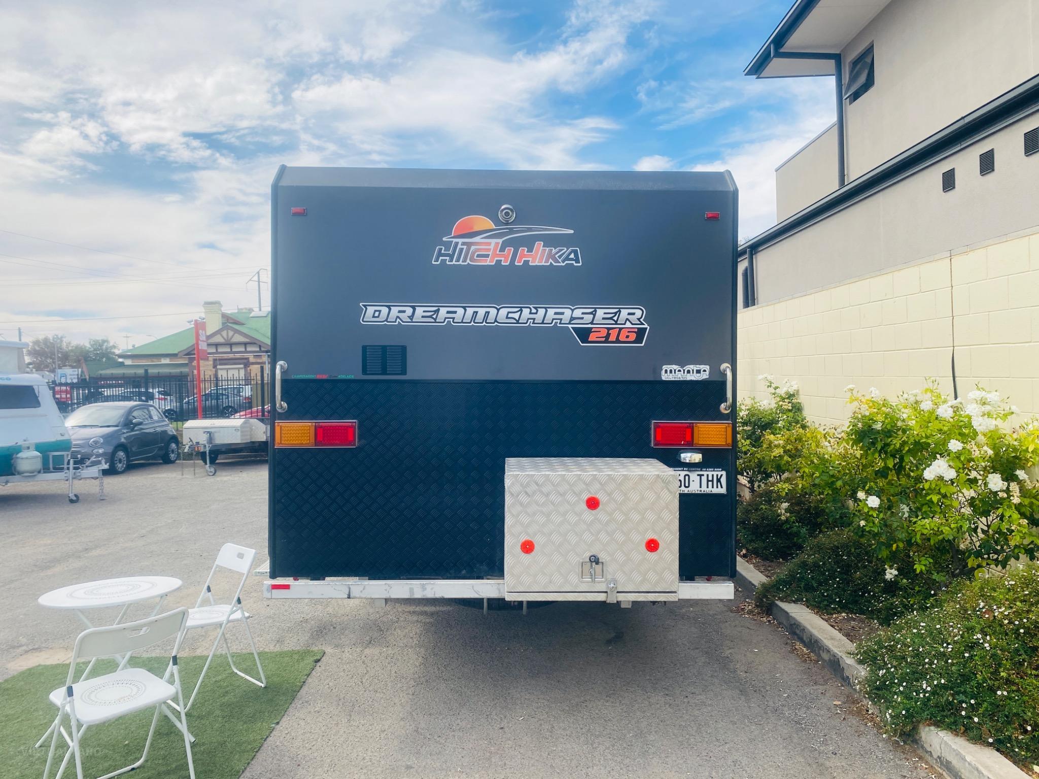HITCH HIKA DREAM CHASER
