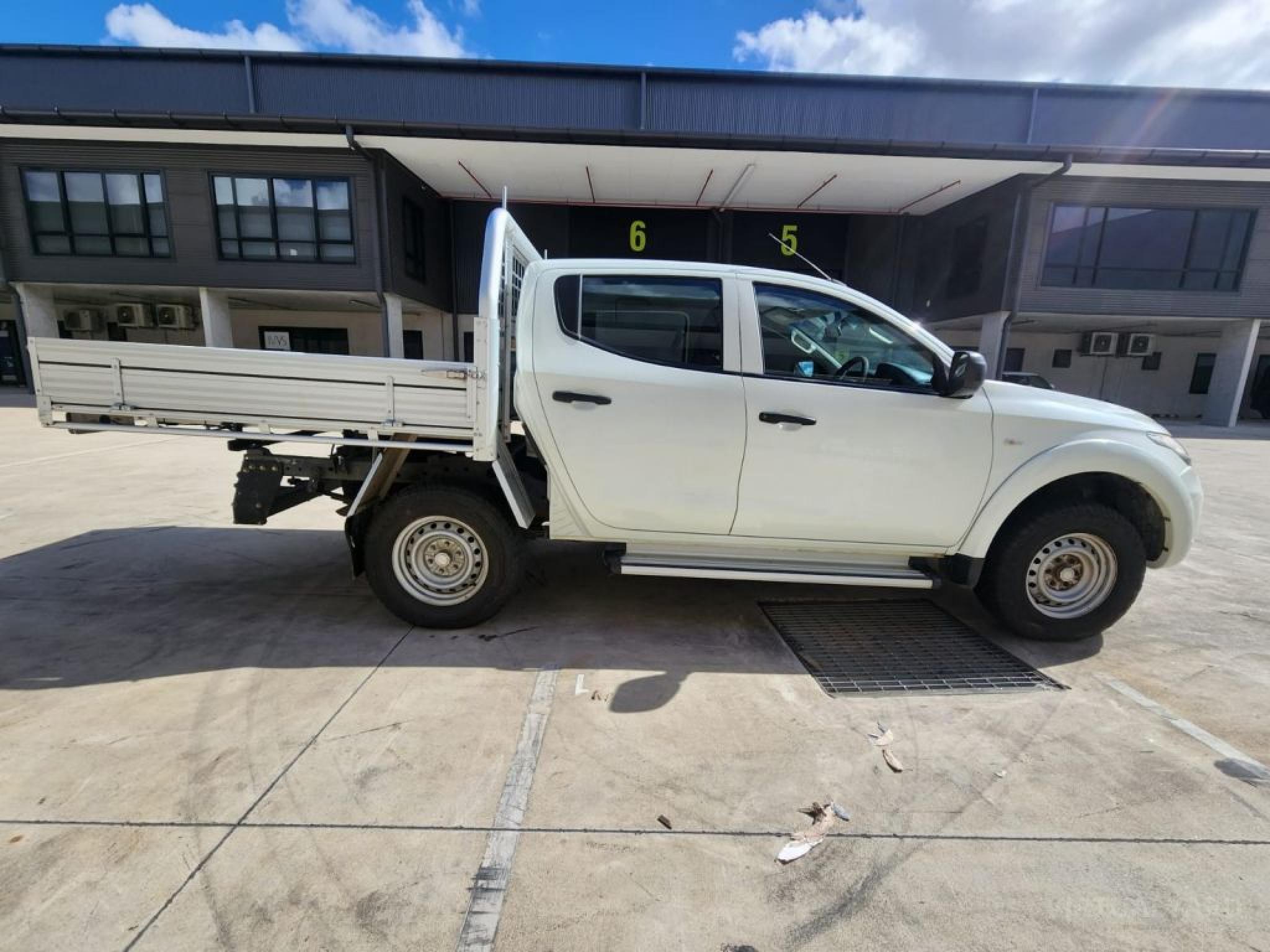 MITSUBISHI TRITON